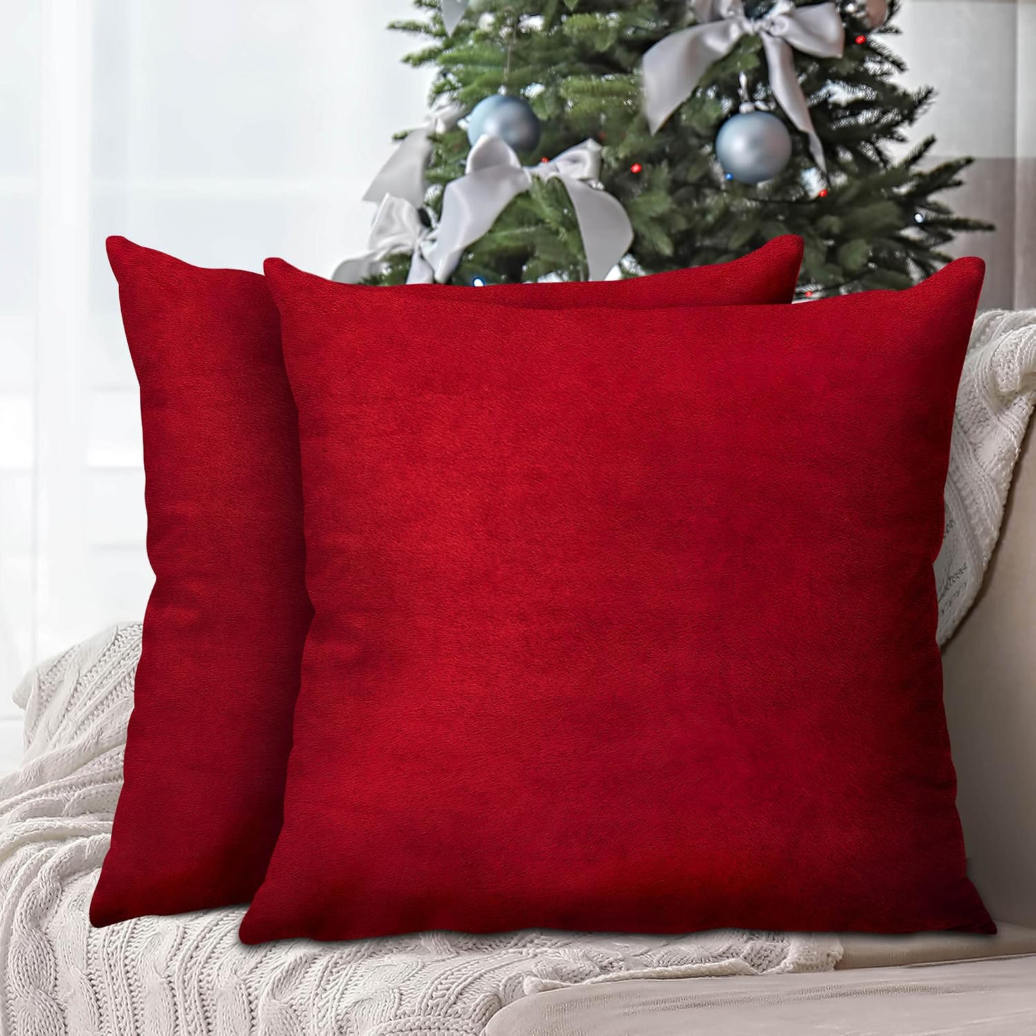 InnoGear Set of 2 Velvet Pillow Covers Soft Decorative Square Throw Pillow Covers 18 x 18 inches Design Cushion Case for Home Decor Sofa Bedroom Car, Covers ONLY (Wine Red)