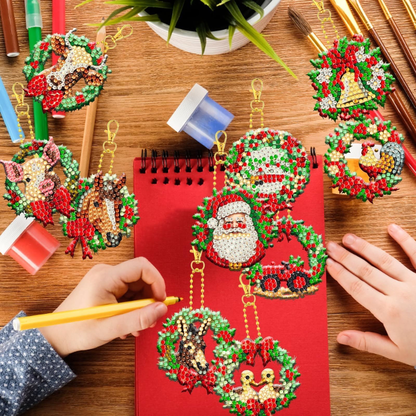 Kit Diamond Painting Portachiavi Natale - 8 Disegni 5D, Fai Da Te, Decorazioni Natalizie