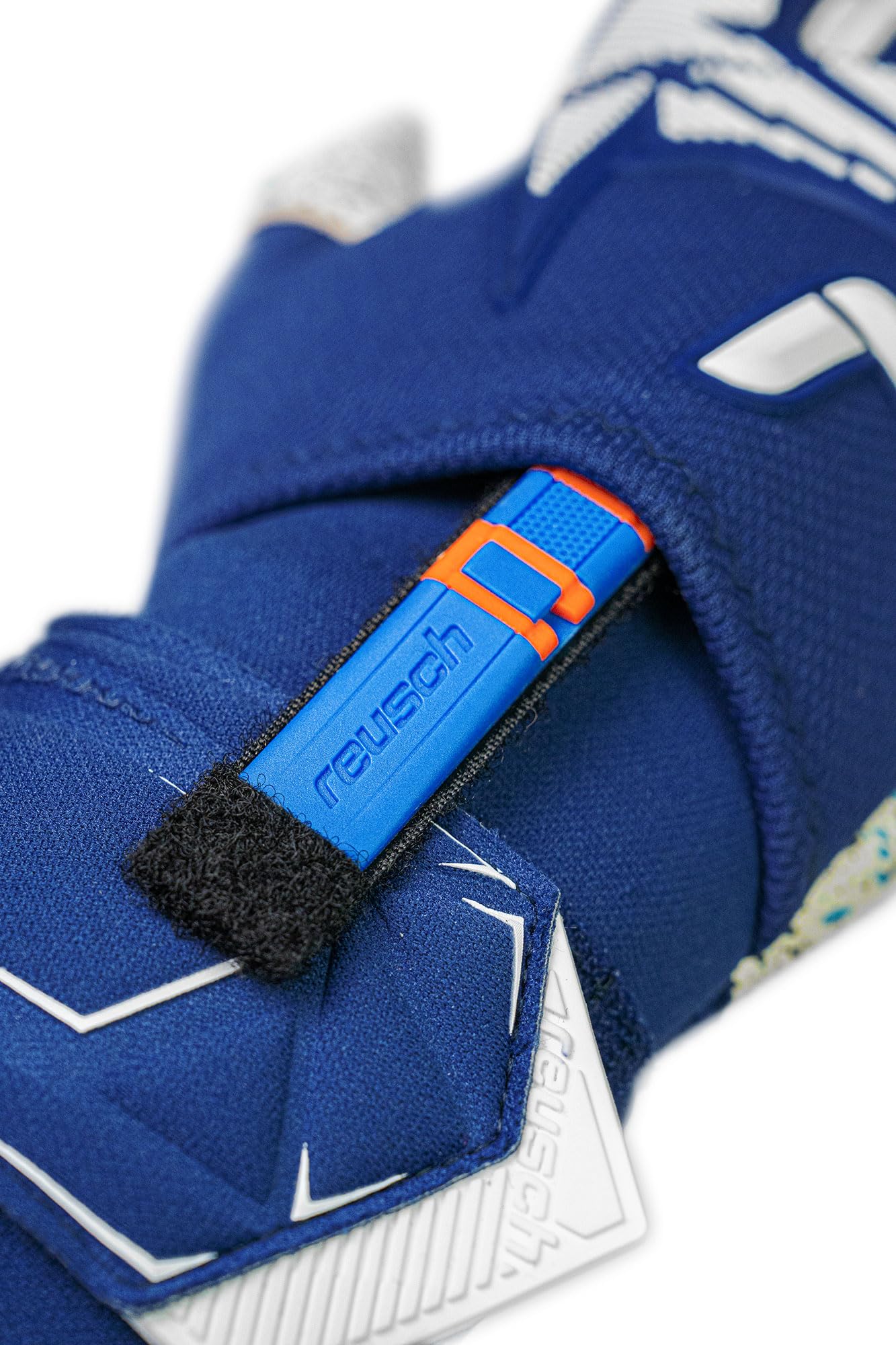 Reusch Profi Torwarthandschuhe Erwachsene | Fingerschutz | starker Grip