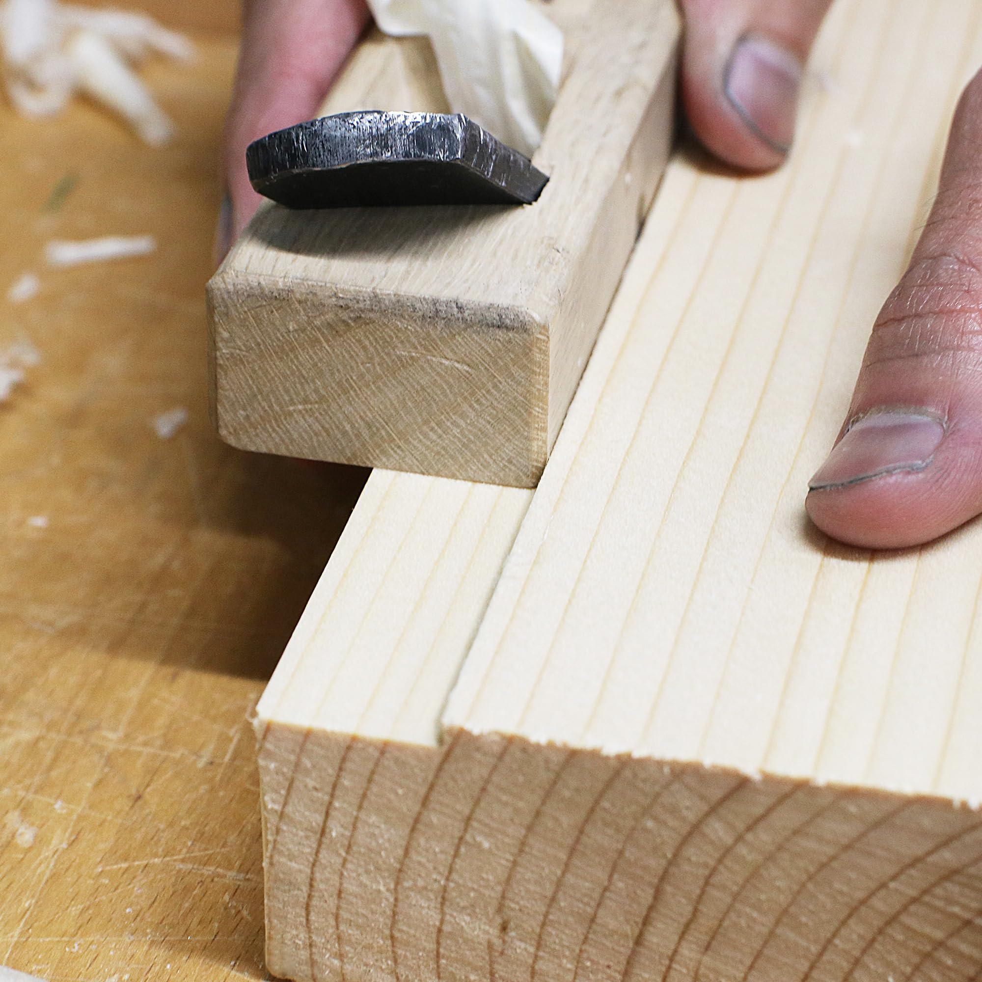 KAKURI Pialla giapponese 24 mm per lavorazione del legno (destra), realizzata in Giappone, piccola pialla con lama inclinata