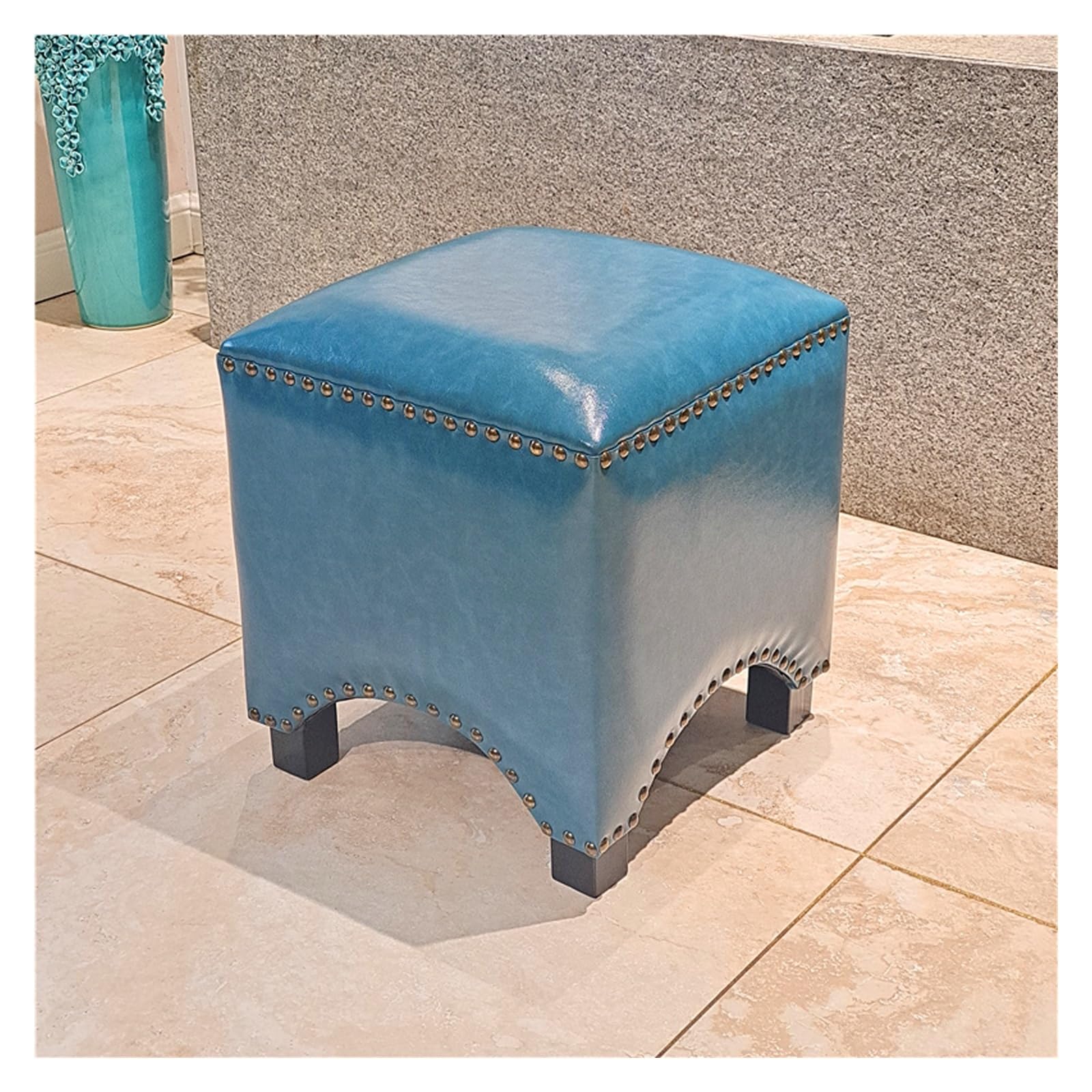 Tabouret à langer et repose-pieds carré rembourré en cuir
