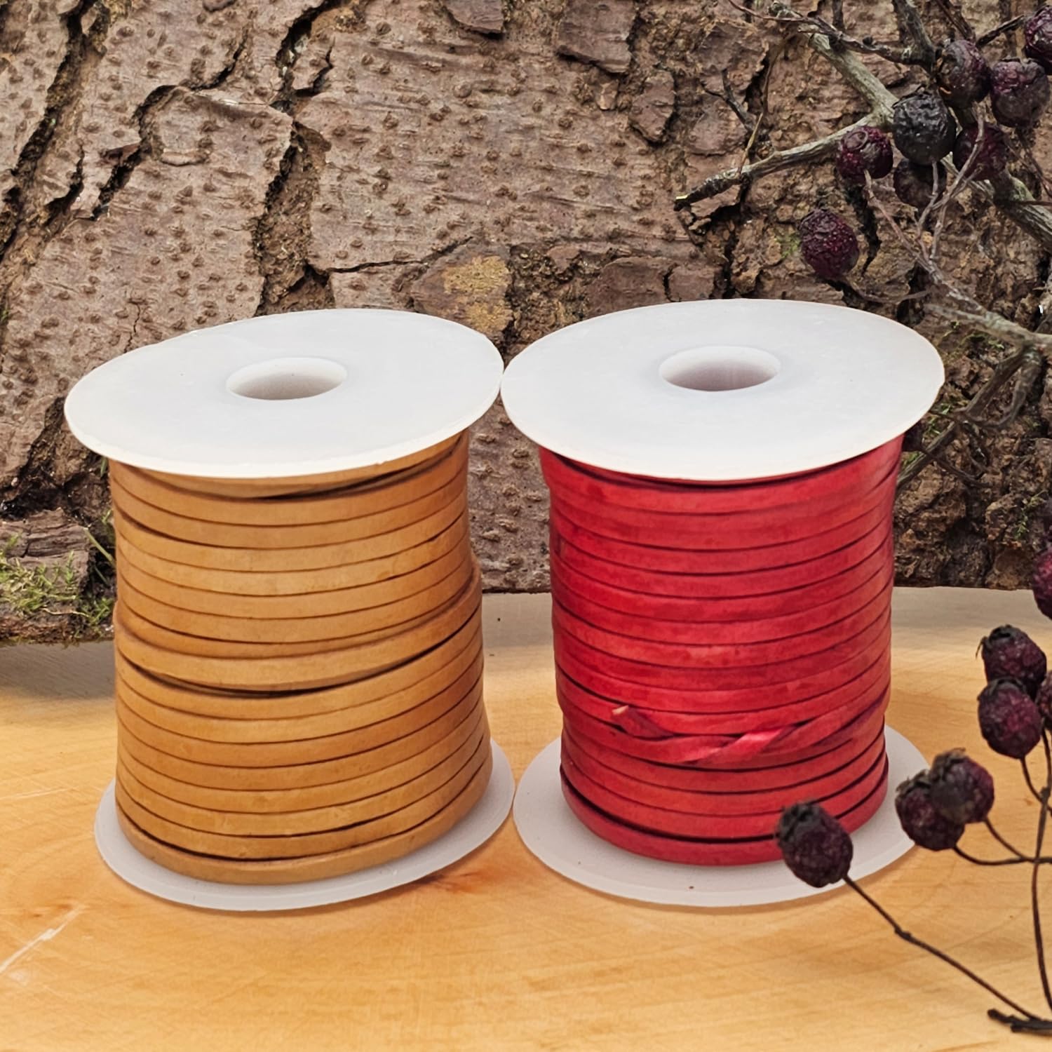 Lederen band plat 5 mm x 1,5 mm. Kleur/lengte: naar keuze (5 meter, antiek bruin