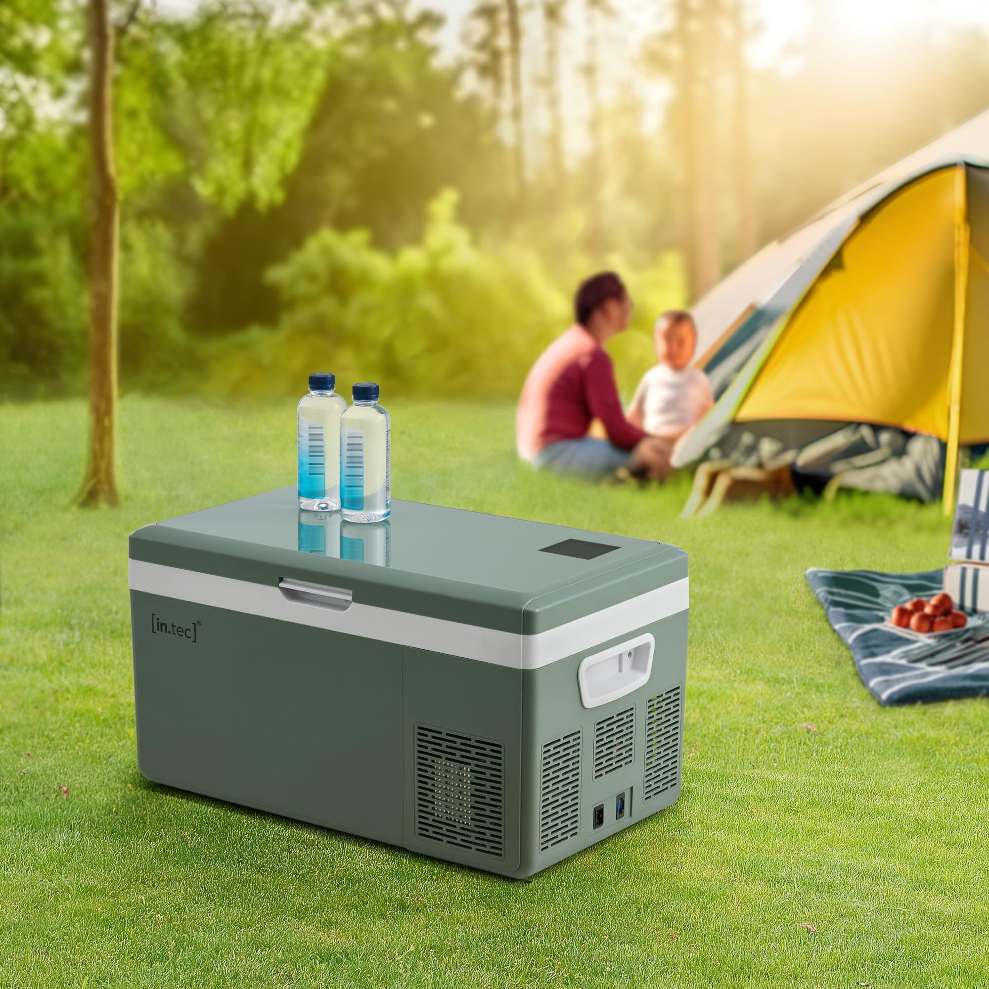 in.tec Nevera Portátil Eléctrica Arnesano Nevera Pequeña de Viaje Pantalla Digital LED con Compartimentos para Coche Barco Hogar Camping Camión hasta -20°C Plástico 15 L - Verde Militar