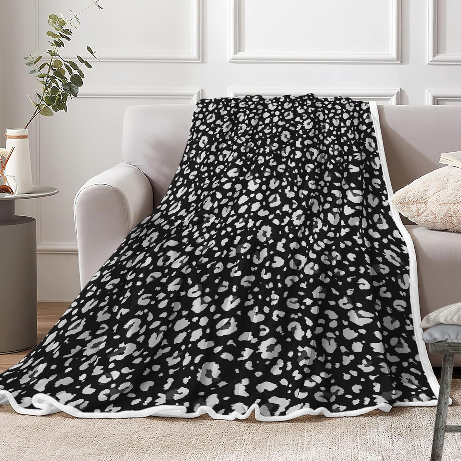 Black Ultra Soft Leopard Throw Blanket, Comfy Cozy Lightweight Flannel Fluffy Cheetah Print Blanket Fuzzy Warm Cute for Throw Blanket for Couch Sofa Chair Bed,50X60 Inches.