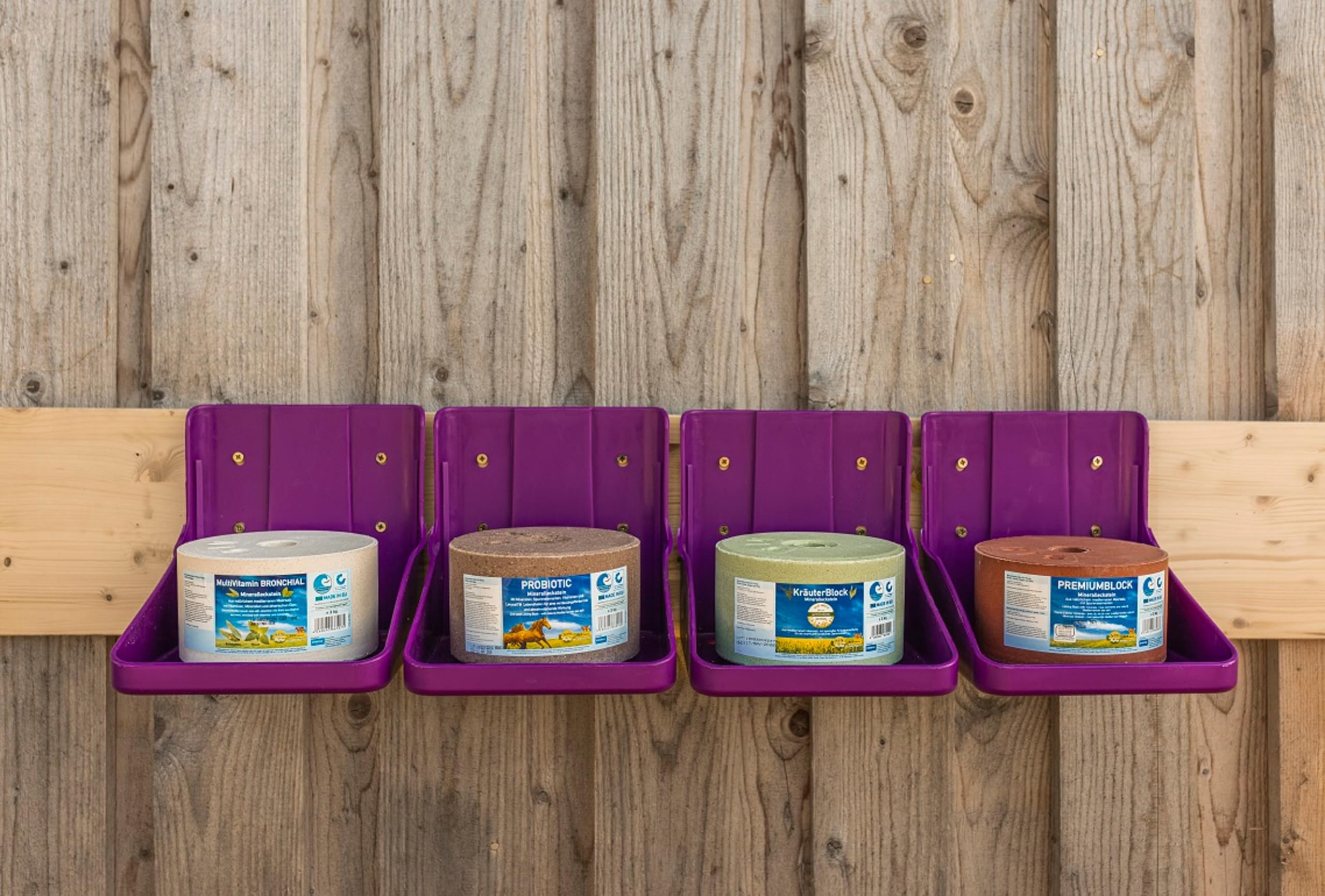 Lick-Bar Premium Set 4 x 3 kg avec HerbalBlock, PROBIOTIC, MultiVitamin BRONCHIAL, PREMIUMBLOCK Set 4 x 3 kg - Pierres à lécher pour Chevaux, Moutons, chèvres, gibier et bétail