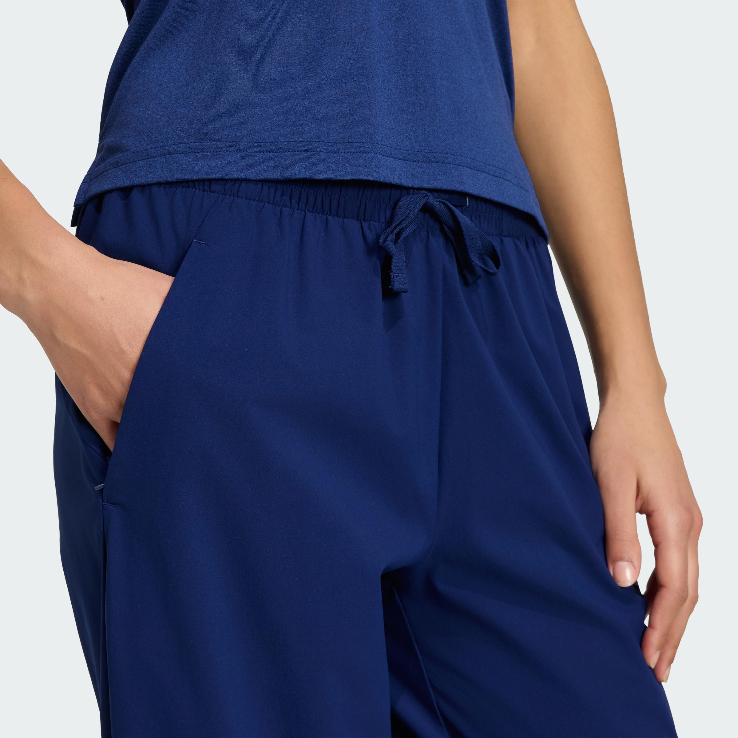 adidas Kobiety Workout Essentials Woven Pants, dark blue, XS