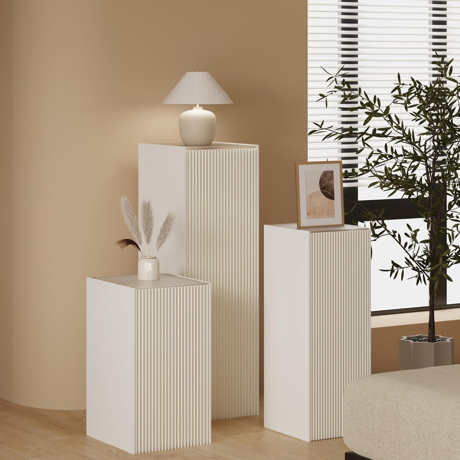 Modern Display Pedestal Set, White Ribbed Design, Versatile Retail Store and Home Decor Stands (H78xW40cm)