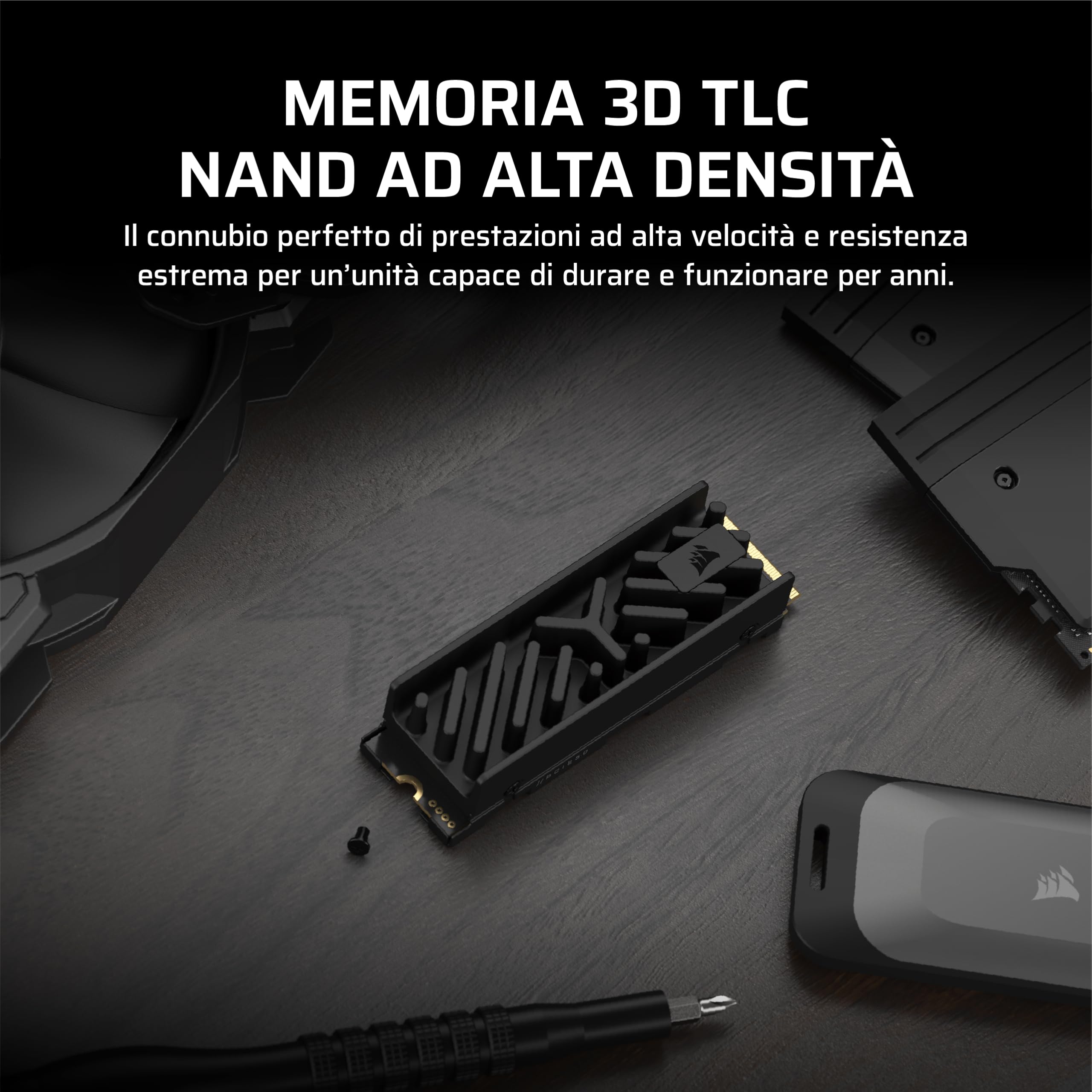 CORSAIR MP700 ELITE 1TB PCIe 5.0 x4 NVMe M.2 SSD – Dissipatore in Alluminio Incluso – Fino a 10,000MB/sec – Alta Densità 3D TLC NAND – M.2 2280 - Compatibile con DirectStorage – Nero