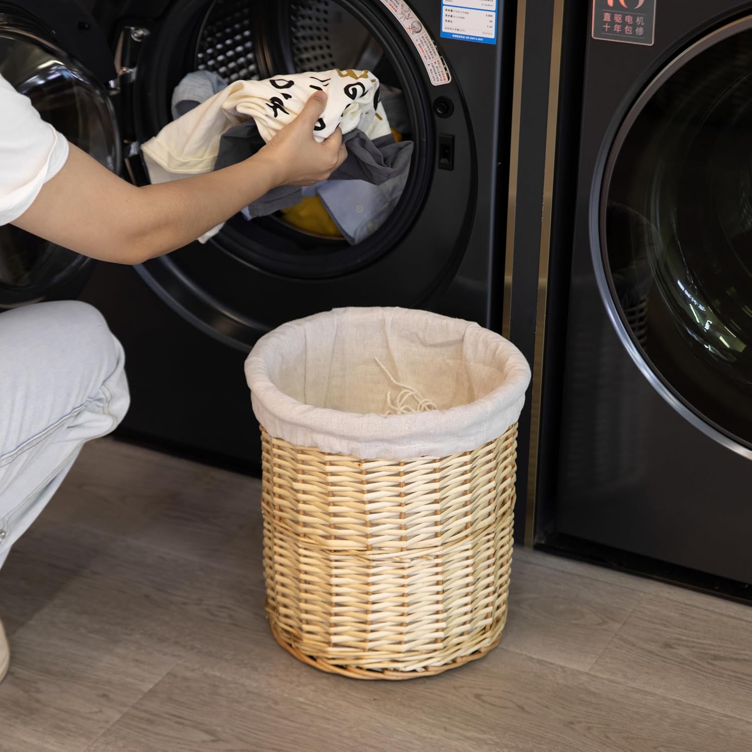 Wickerwise Round Willow Wicker Laundry Basket with Lid Side Handles & Removable Fabric Liner Natural Decorative Storage Hamper for Clothes Towels Blankets and Everyday Home Organization, Small