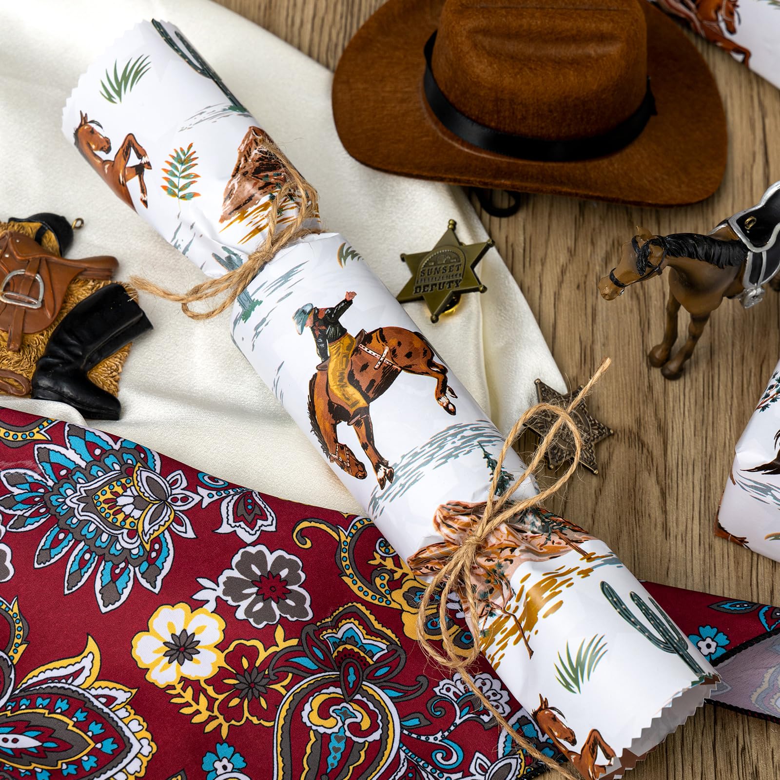 Homeral Western Rolka papieru do pakowania - wzór kowbojskiego konia i gwiazdy, dwustronny papier prezentowy na urodziny chłopców, impreza Wild West Nashville - mini rolka - 43 cm x 90 cm