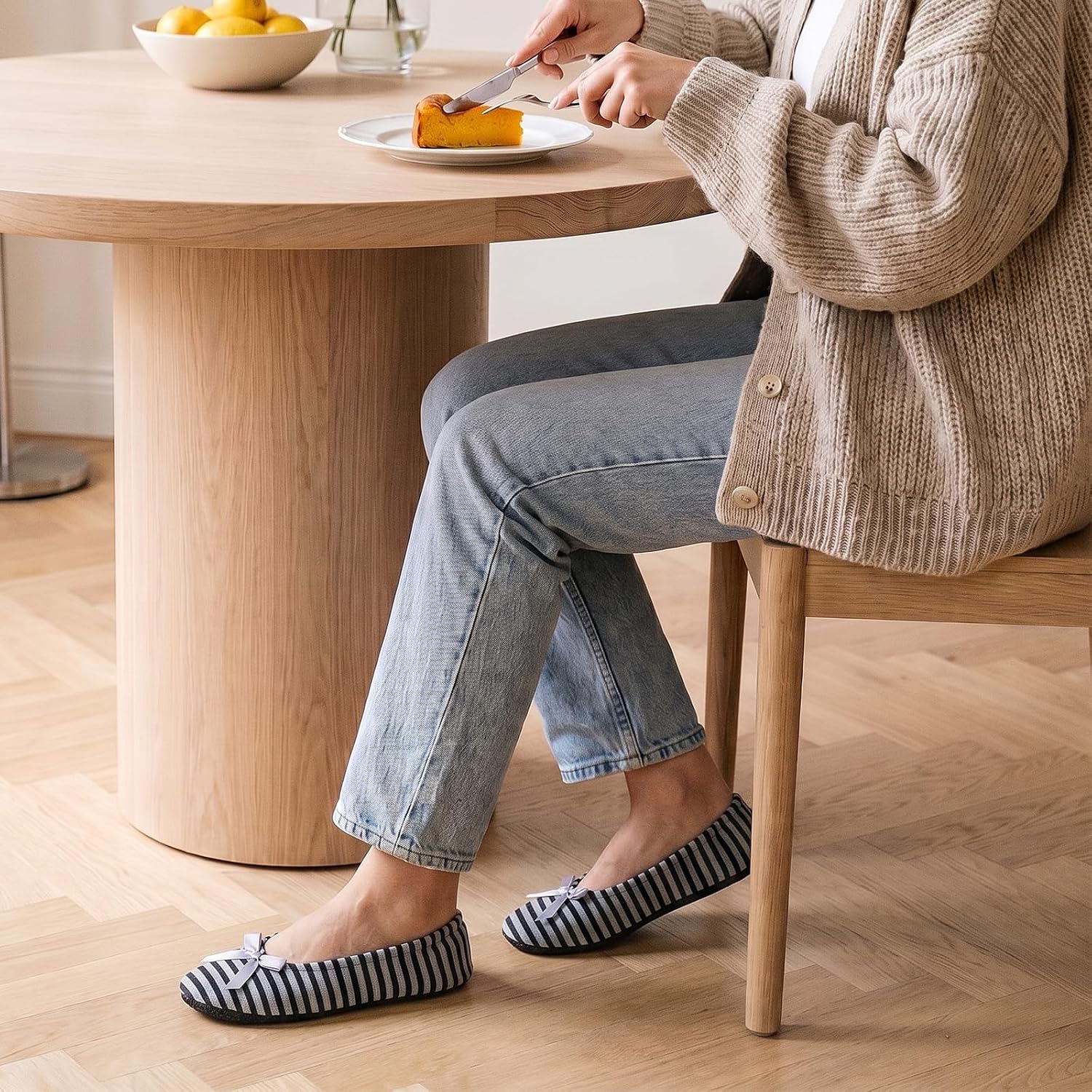 Yahenda 2 Pairs Women Non Slip Slipper Socks