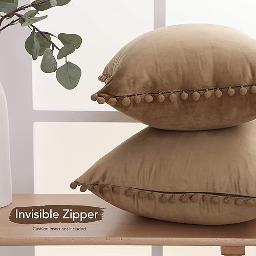 Vista 87 de Deconovo Juego de 2 fundas de almohada de terciopelo, 20 x 20 pulgadas, color verde azulado, cuadradas, con pompones, suaves, con cremallera
