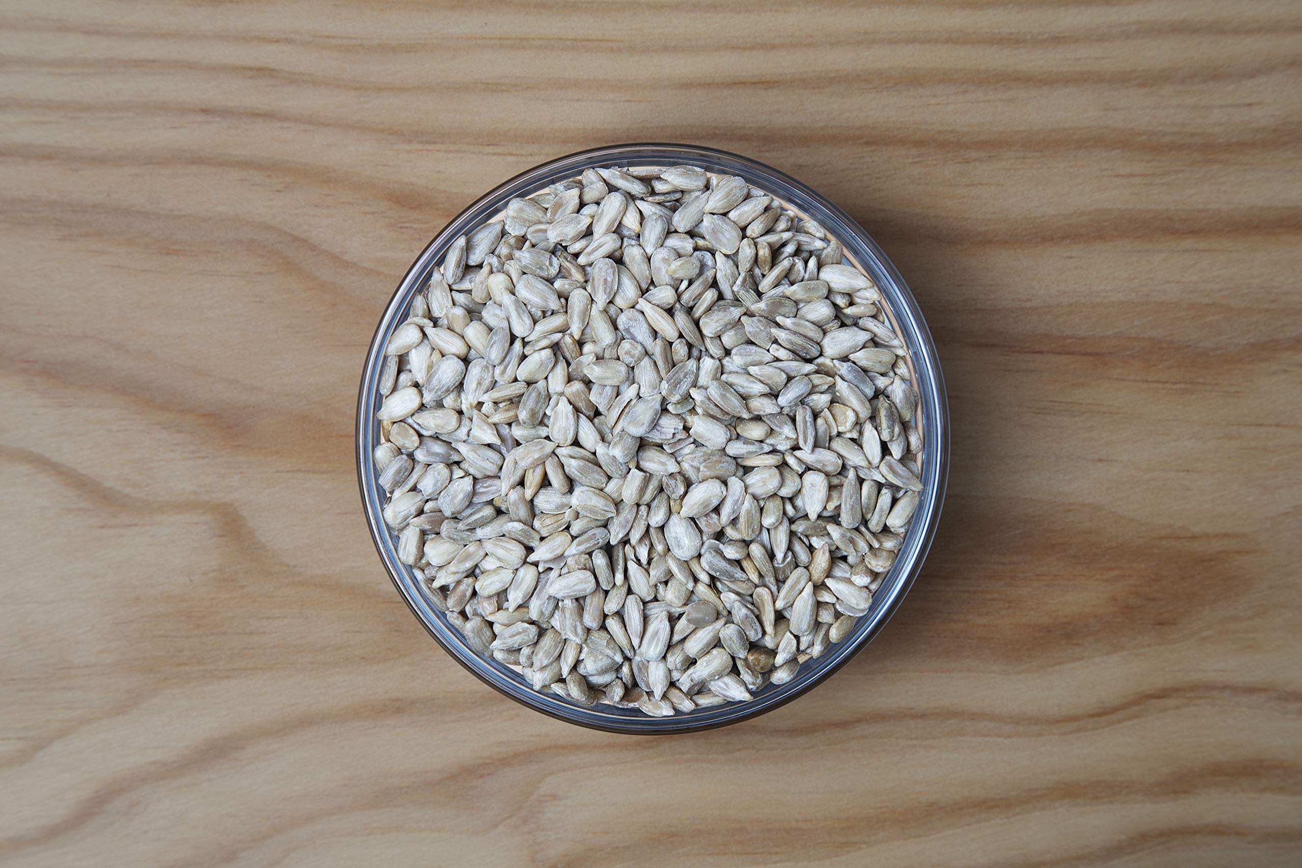 BIOGRÁ - Pipas Peladas de Girasol, Apto para Veganos, Perfecto para su Uso con Muesli, Ensaladas, pan, Pasteles, Platos de Arroz o Verduras, de Agricultura Ecológica 500g