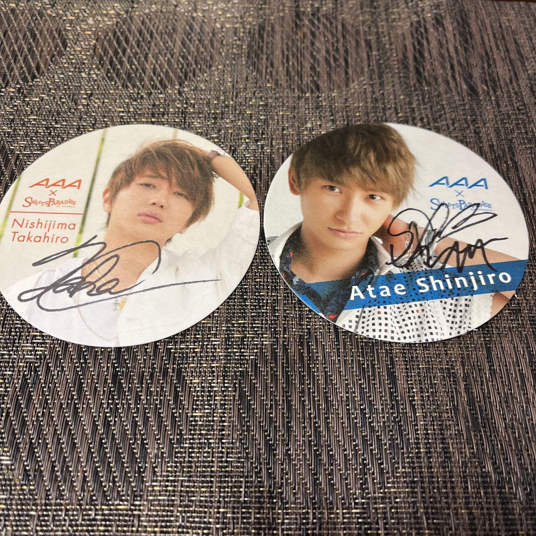 Amazon.co.jp: AAA 與真司郎 西島隆弘 伊藤千晃サイン入りコースター 