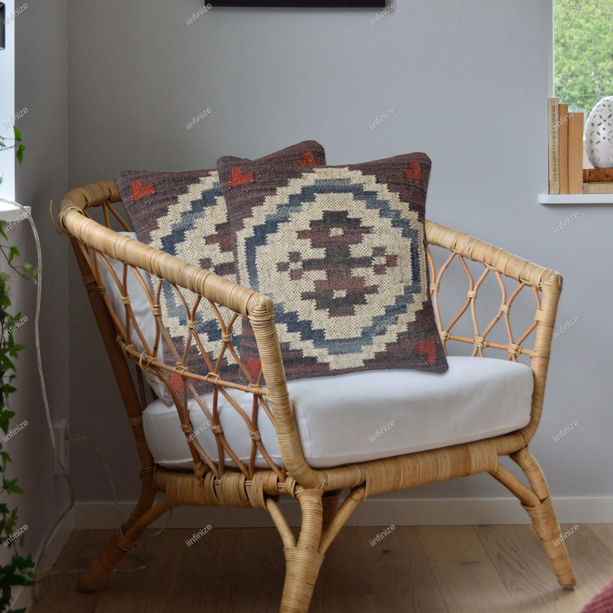 Housse de coussin en laine et jute Kilim 45x45 pour rechauffer un canape trop moderne