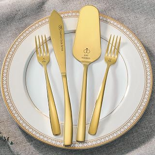 AW BRIDAL Mr and Mrs Wedding Cake Knife Set with Forks, Gold Cake Cutting Set Stainless Steel Cake Serving Set Wedding Engagement Bridal Shower Gifts for Couples