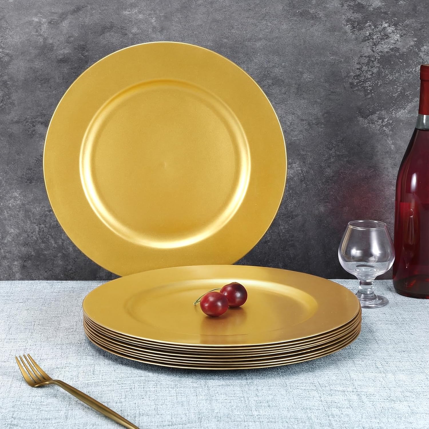 25Pack 12Inch Plastic Charger Plates, Gold Charger Plates, Disposable Plastic Charger Plate, Round Chargers for Wedding Party Event Table Setting Decor(Gold)