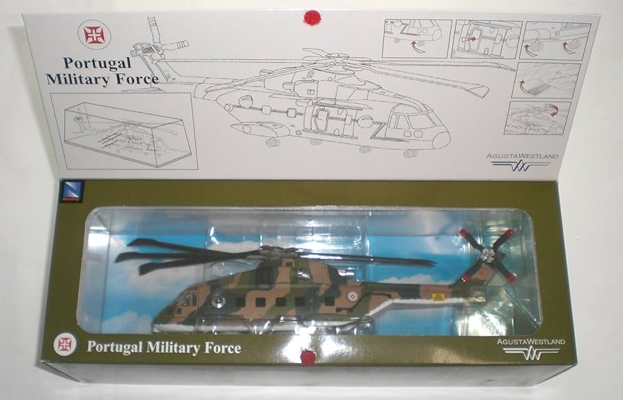 NEW RAY 1/72　アグスタ　EH−101 ポルトガル空軍 New Ray AgustaWestland AW101 EH101 Helicopter Yellow 