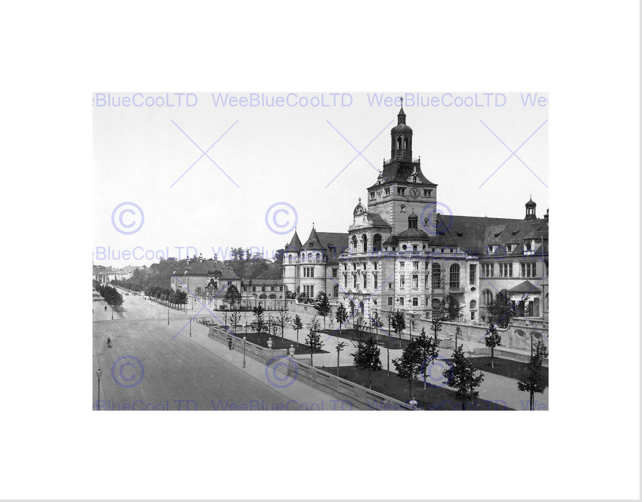 Wee Blue Coo Muenchen National Museum 1900 Vintage History Old BW Wall Art Print