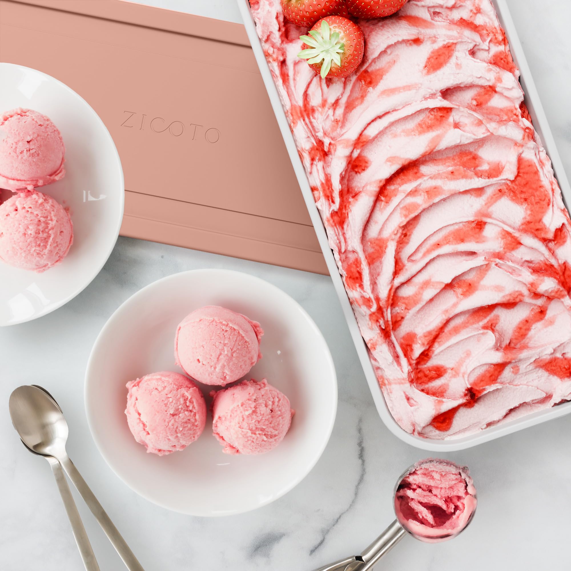 ZICOTO Set mit 2 wiederverwendbaren Eisbehältern 1,9 Liter jeweils - Perfekt für hausgemachtes Sorbet, gefrorenes Joghurt oder Gelato - Stapelbare Aufbewahrungsbehälter, Aufkleber und Deckel passen