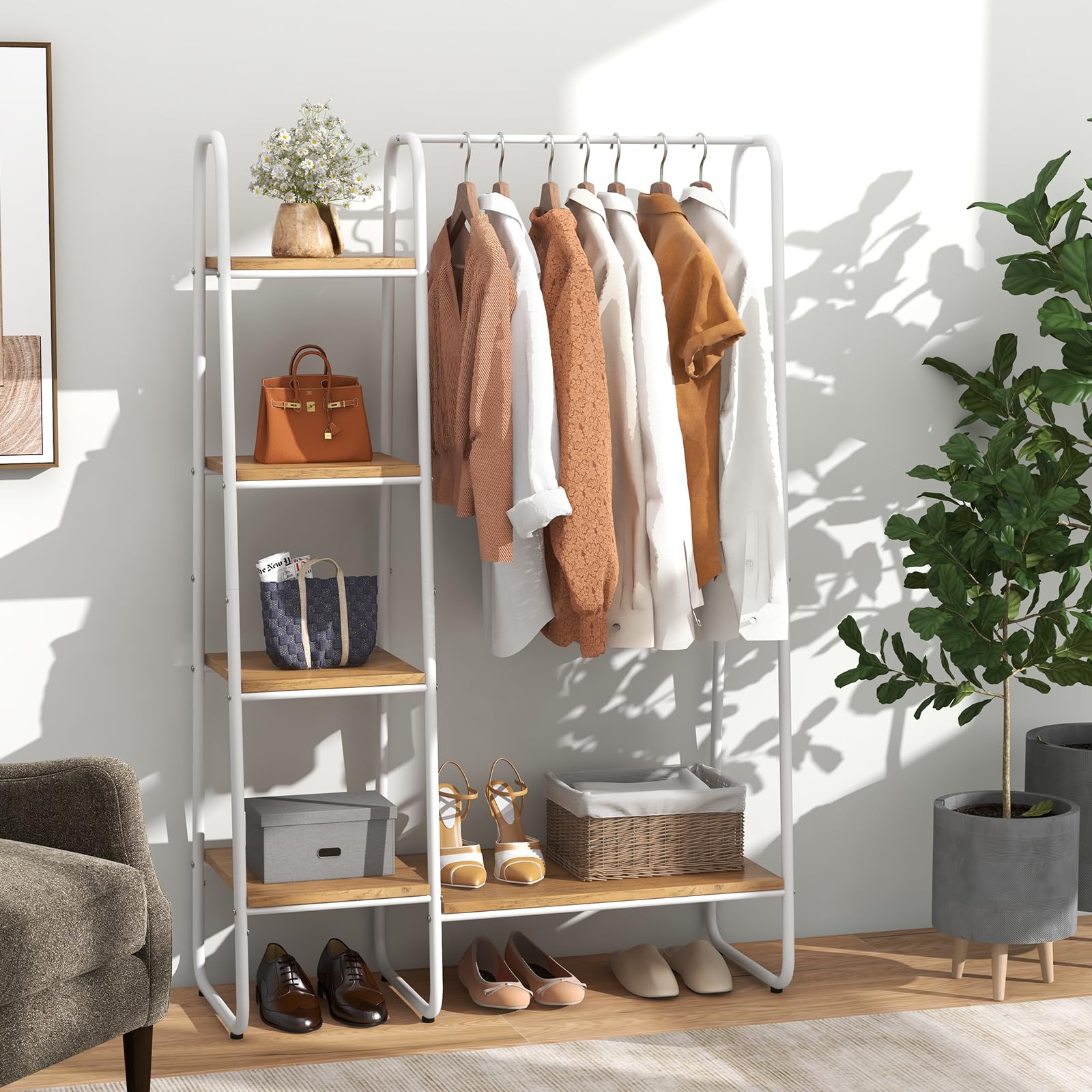 HOMASIS Perchero burro ropa de 5 niveles, Colgador de suelo con zapatero de madera, Estantes de almacenamiento para colgar Ropa, Perchero abierto con pies ajustables, 99,5x40x151cm (Natural + Blanco)