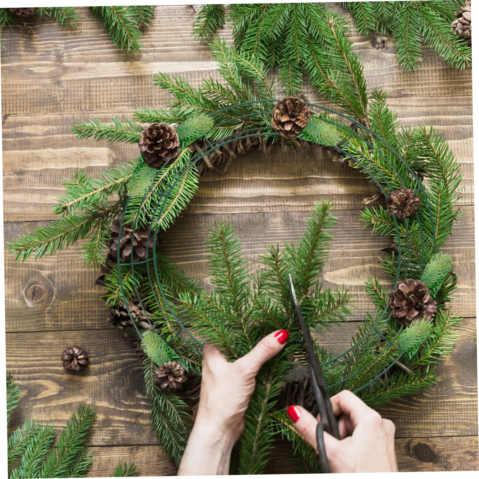 Gatuida 3 Stück Grüner Metallkranzringe aus Eisen Rund Stabil und Formbeständig mit 1 Rolle Draht für Bastelarbeiten Weihnachtsdeko und Garten