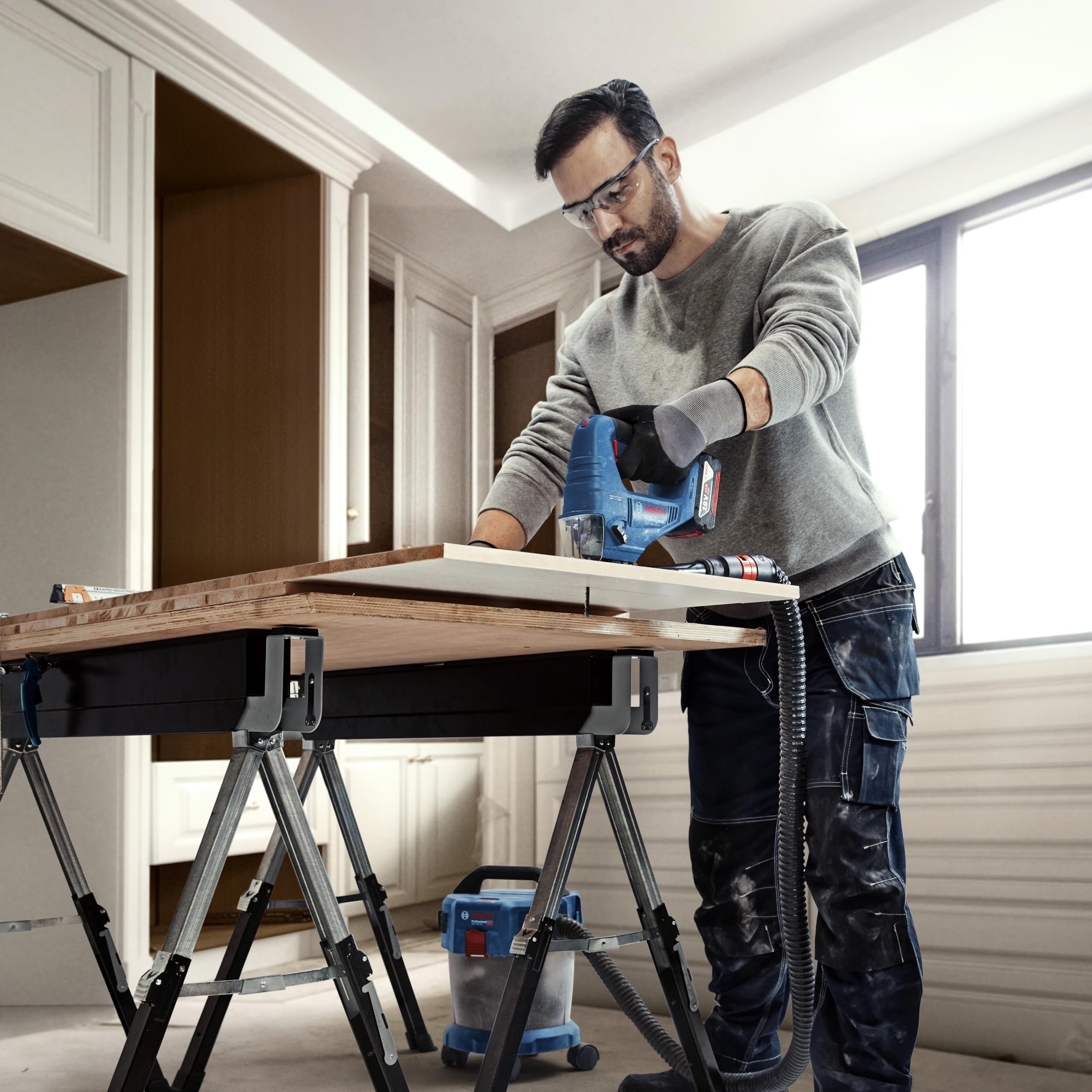 Bosch Professional 18V System scie sauteuse sans-fil GST 18V-95 B (sans batterie ni chargeur)