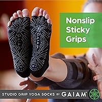 Vista 2 de Gaiam Grippy Studio Yoga Socks for Extra Grip in Standard or Hot Yoga Negro/Gris (Estudio)