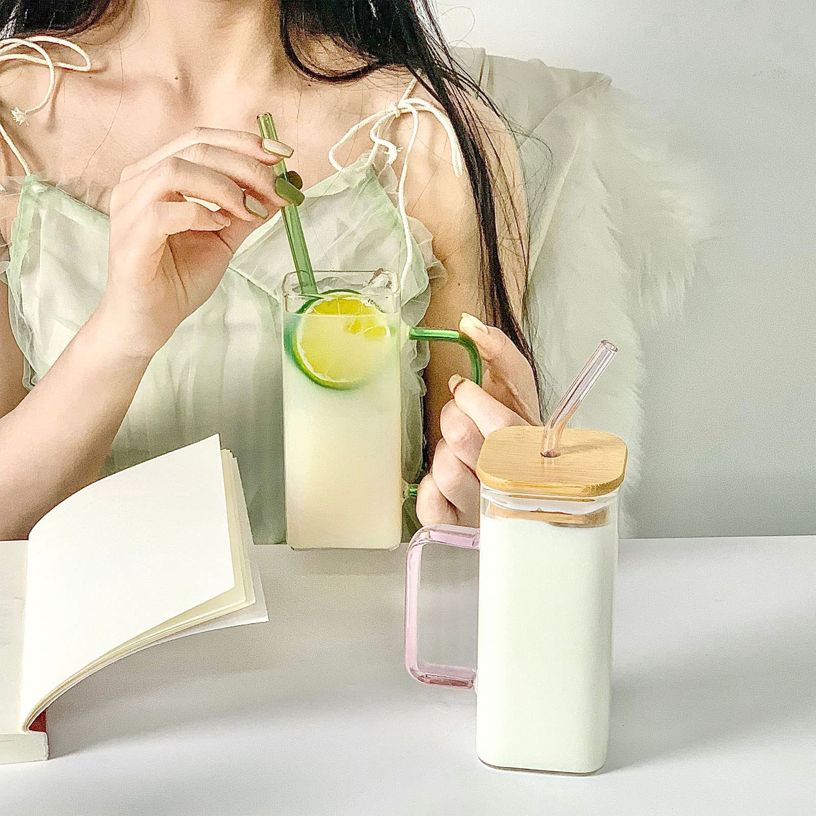 Set di 4 bicchieri con coperchio in bambù e cannuccia in vetro, 470 ml, bicchieri da caffè freddo, bicchieri da tè freddo, bicchieri da birra, ideali per accessori da bar, regalo estetico