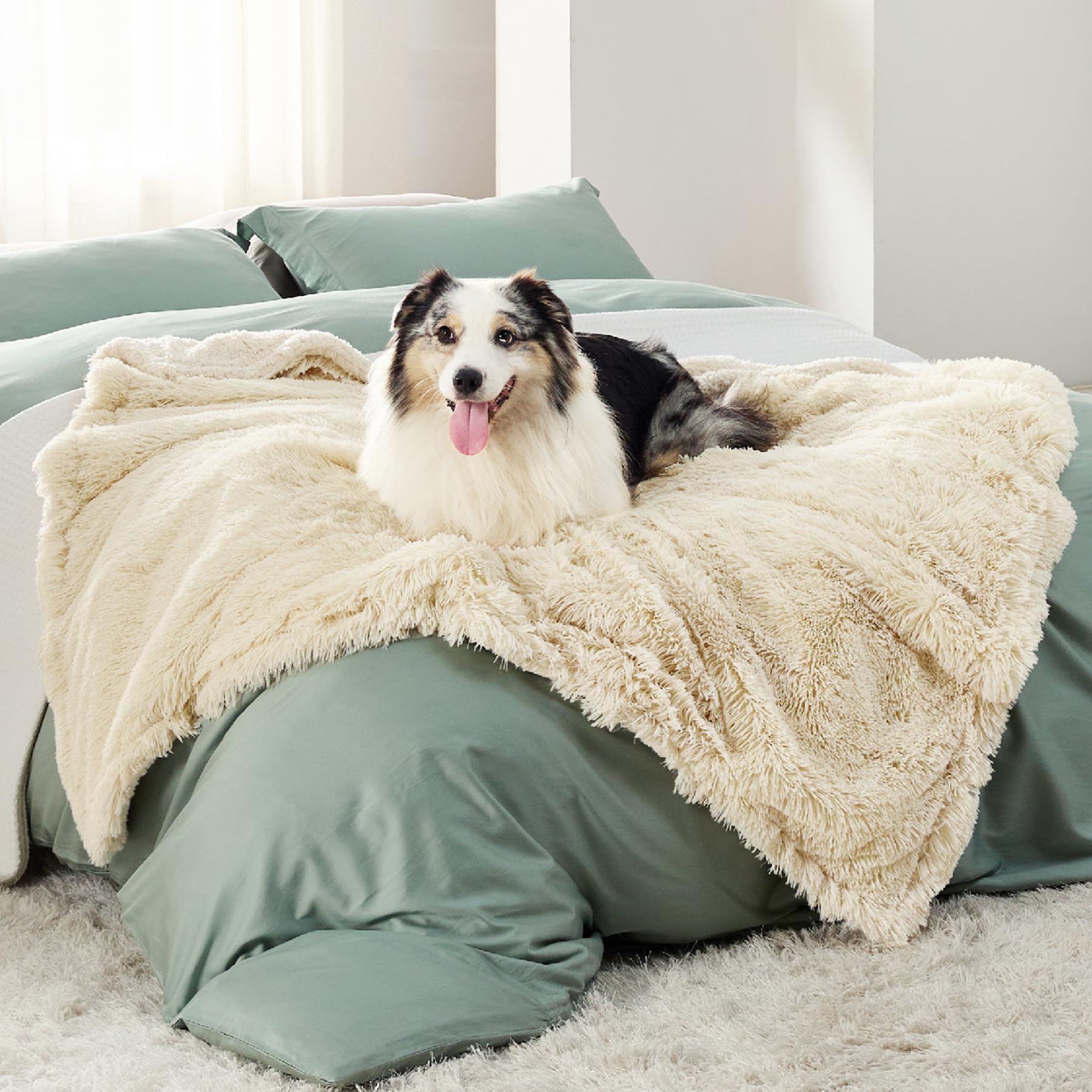 Bedsure Waterproof Dog Blankets for Large Dogs - Calming Cat Blanket for Couch Protector Washable, Long Faux Fur Pet Throw Blanket for Puppy,