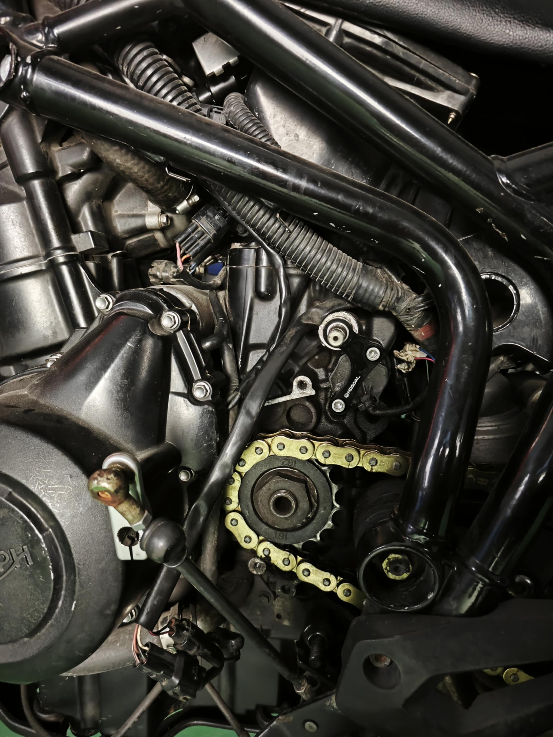 Motorrad Schalthebel Stützhebel Schaltstabilisator Halterung Compatible with Tiger 800 900 800XR XRX XC XRT Street Triple RS R S 765 DAYTONA 675 Daytona MOTO2 765