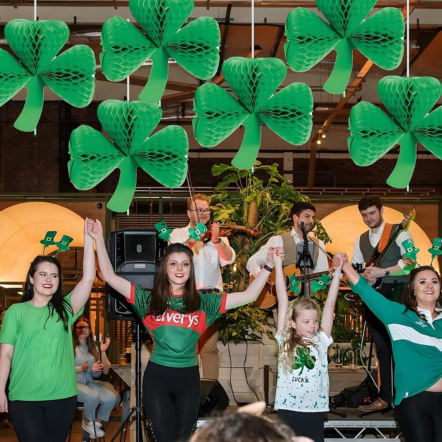 AMYESE Green Shamrock Tissue Honeycomb Pom Poms, St. Patrick's Day Party Decoration Paper Hanging Honeycomb Balls 6pcs 7.3x6.3in for Birthday Graduation Baby Shower, Christmas Spring School DIY Party