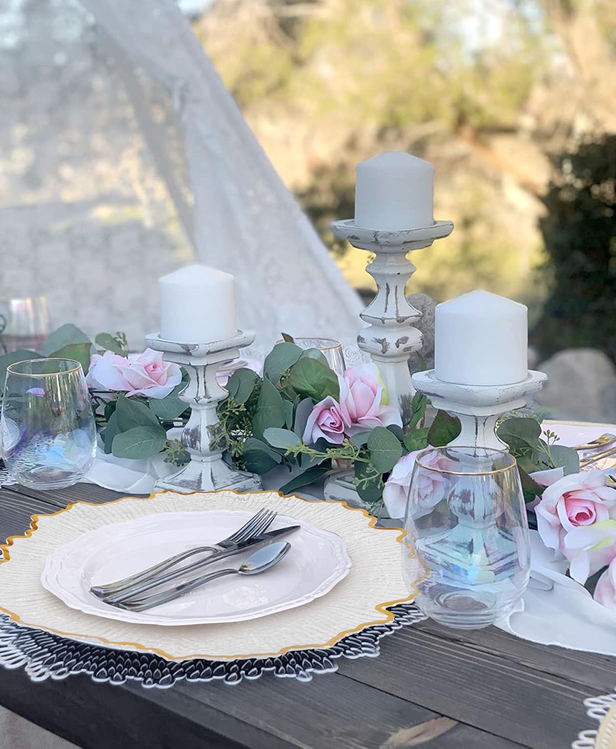 50Pcs Clear Charger Plates 13" Round Charger Plates Bulk Reef Chargers for Dinner Plate Decorative Clear Plastic Plate with Gold Trim for Wedding Party Event Baby Bridal Shower Dinner Table Decor