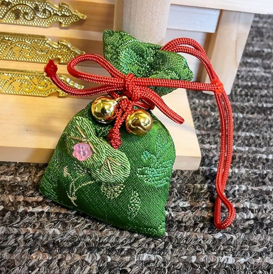 Amazon.co.jp: 上賀茂神社 あふひ香守緑 優しい香りのお守り 良縁 幸運