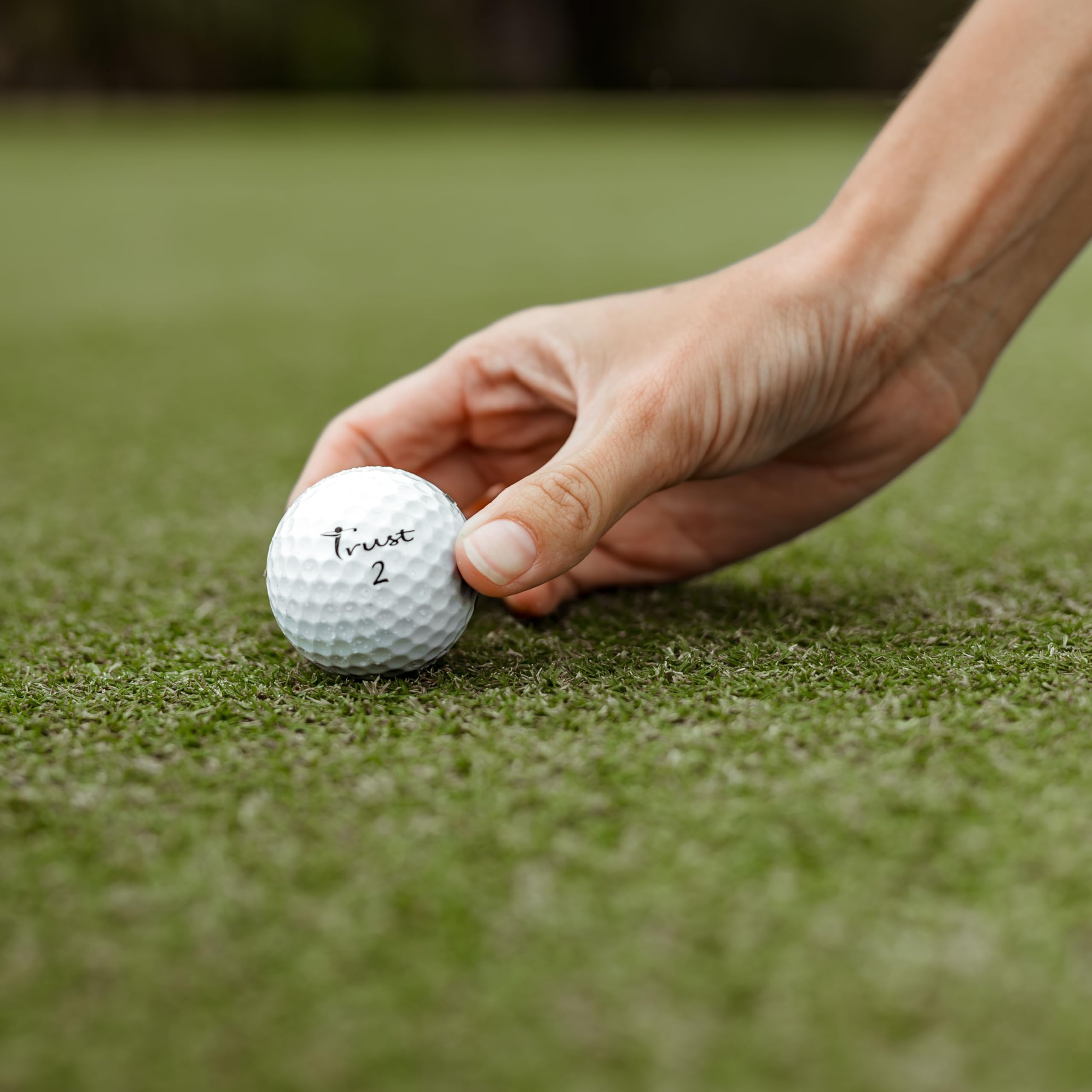 Trust Piłki golfowe Bison V (zestaw 48 sztuk, białe) – miękki uretan zapewnia większą precyzję, kontrolę i szerokość przy prędkości zamachowej od 152 do 169 km/h