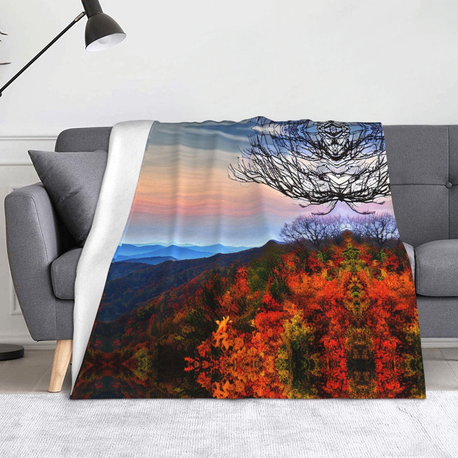 Home Soft Things Coperta in finta pelliccia ricamata, ultra