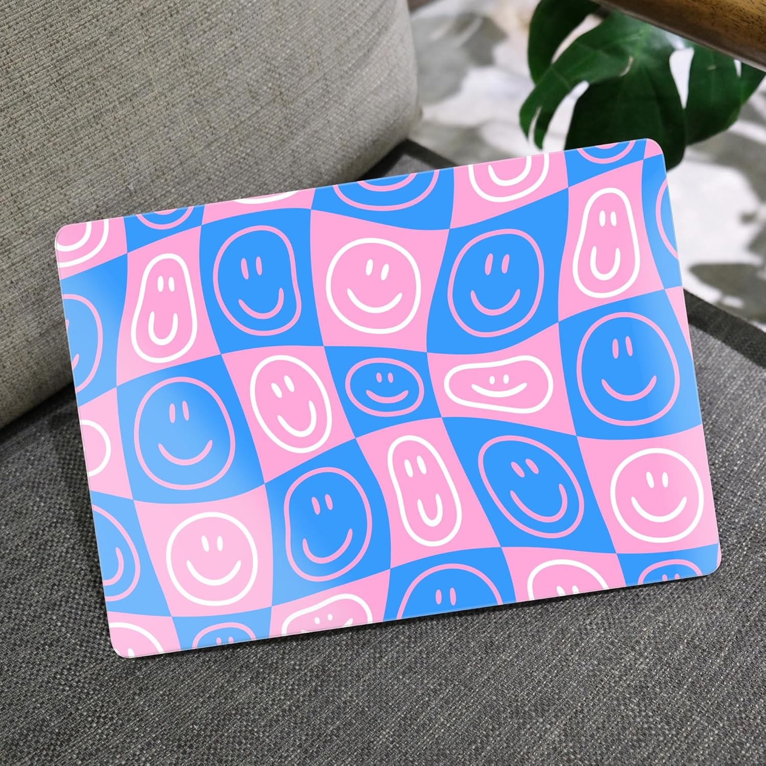 MEEgoodo Case for MacBook Pro 13 inch Case 2022 2021 2020 New A2338 M2/M1 A2251 A2289,Laptop Hard Shell with Keyboard & Camera Cover Compatible with 13 inch MacBook Pro, Smiling Faces & Checkered