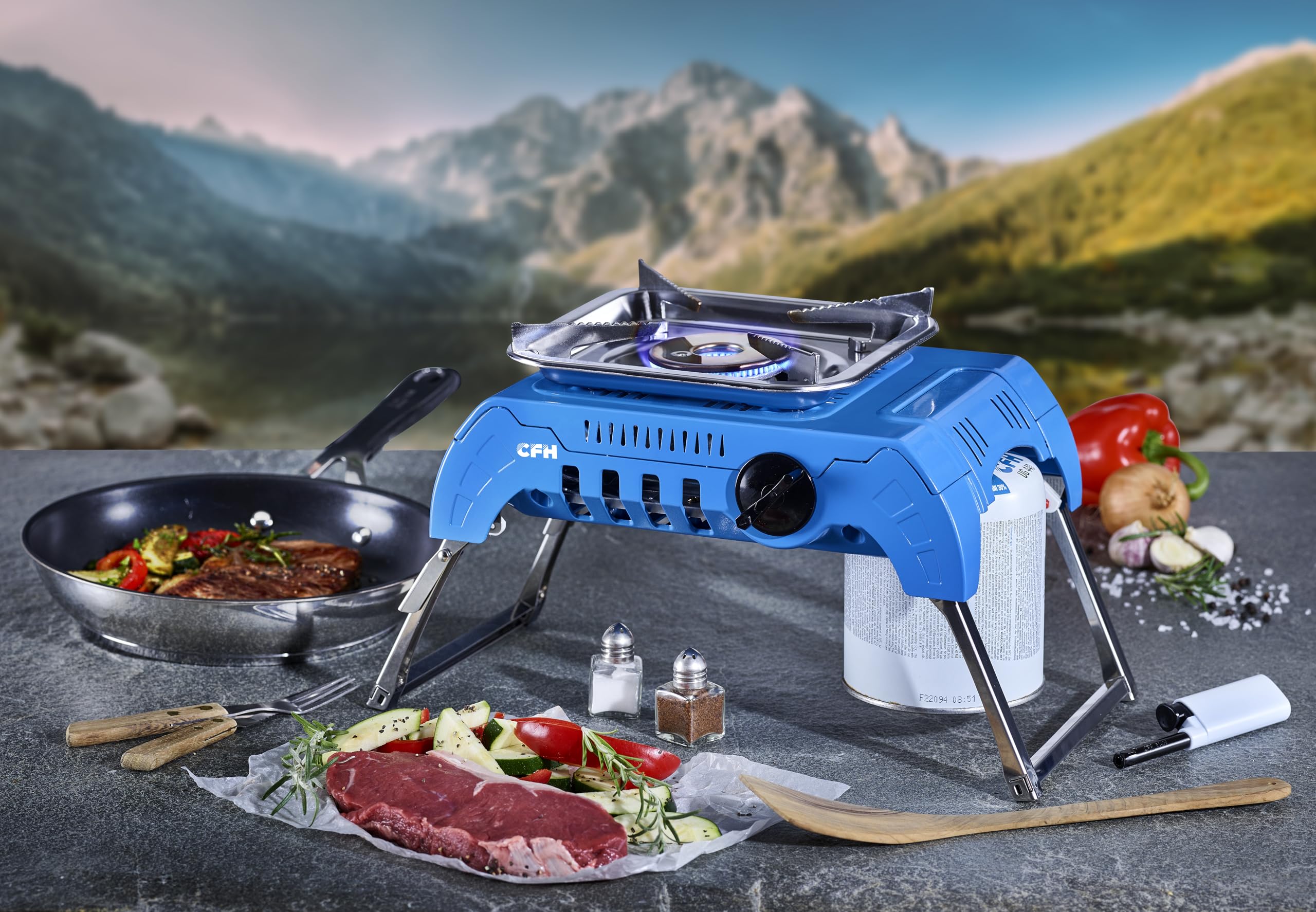 CFH Gaskocher Camping GK 425 – kompakter Campingkocher, 2,4 kW, Piezozündung, klappbare Standfüße, Edelstahl-Topfauflage, Kunststoffkoffer