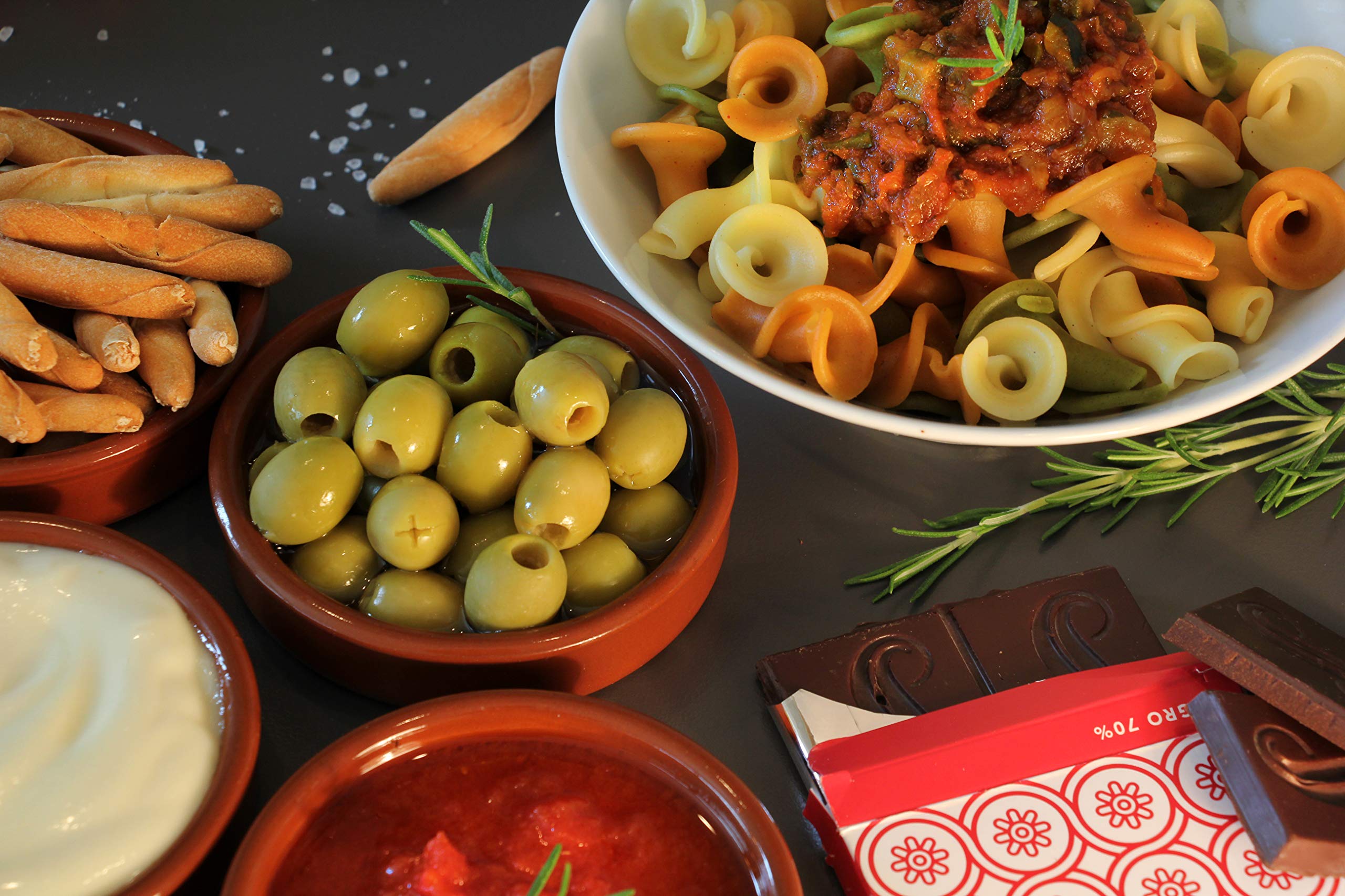 Vegetarisches Geschenkset mit mediterraner Feinkost, nativem Olivenöl Extra und Meersalz