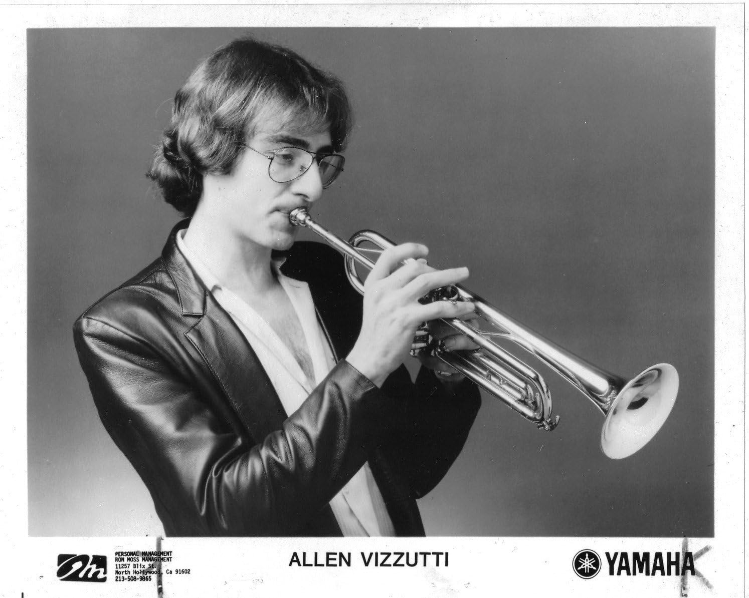 Allen Vizzutti Trumpet Original 8x10 photo H3188 at Amazon's