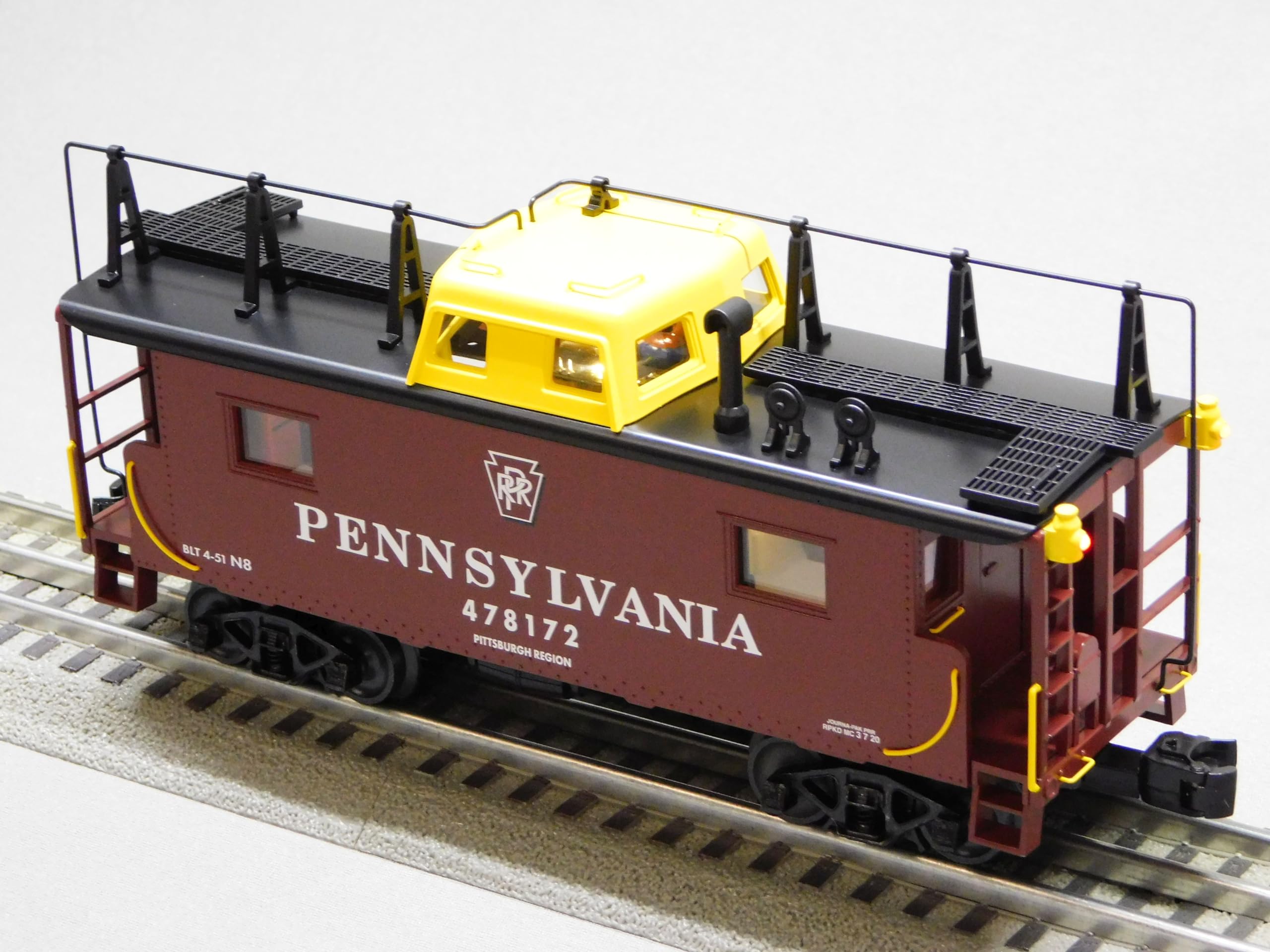 Amazon.com: Lionel Pennsylvania N8 Cabin CAR 478172 PRR2326520