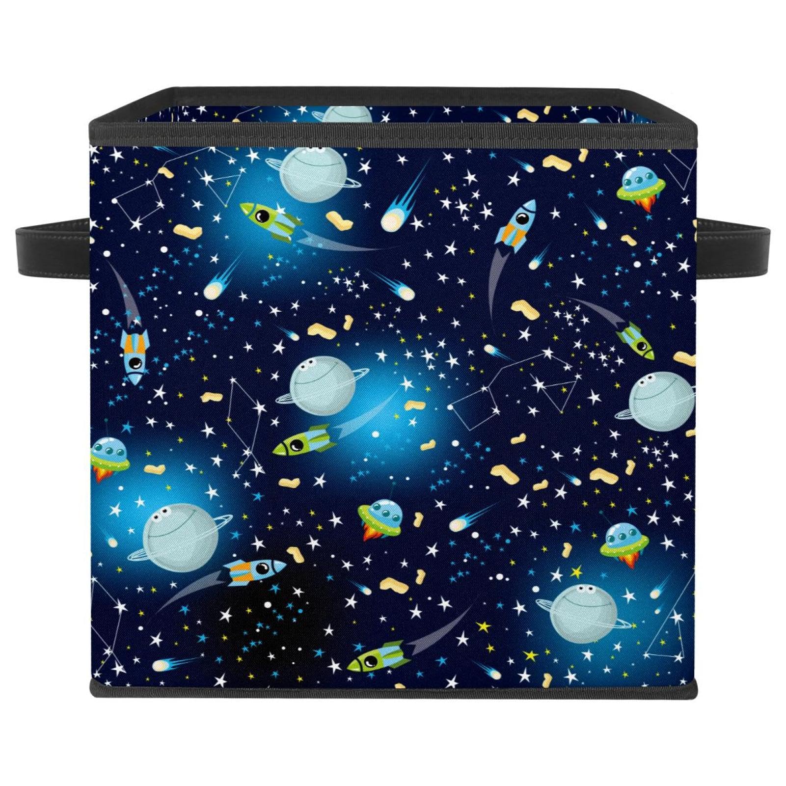 Boîte de rangement jouets et vêtements pour une chambre d'enfant rangée