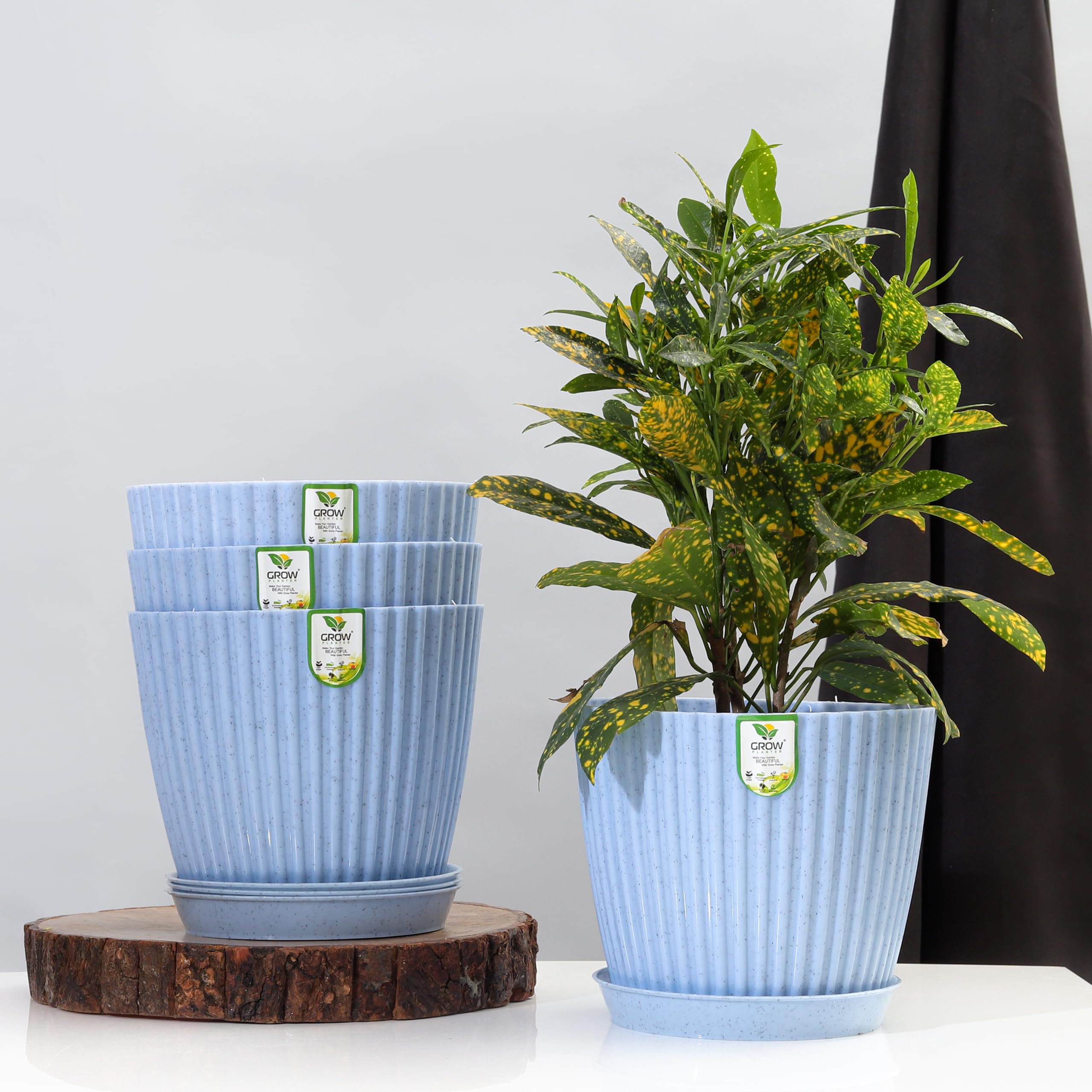 7" Plastic Mega Flower Pots - Pack of 4 -1 7" Plastic Mega Flower Pots - Pack of 4 -1