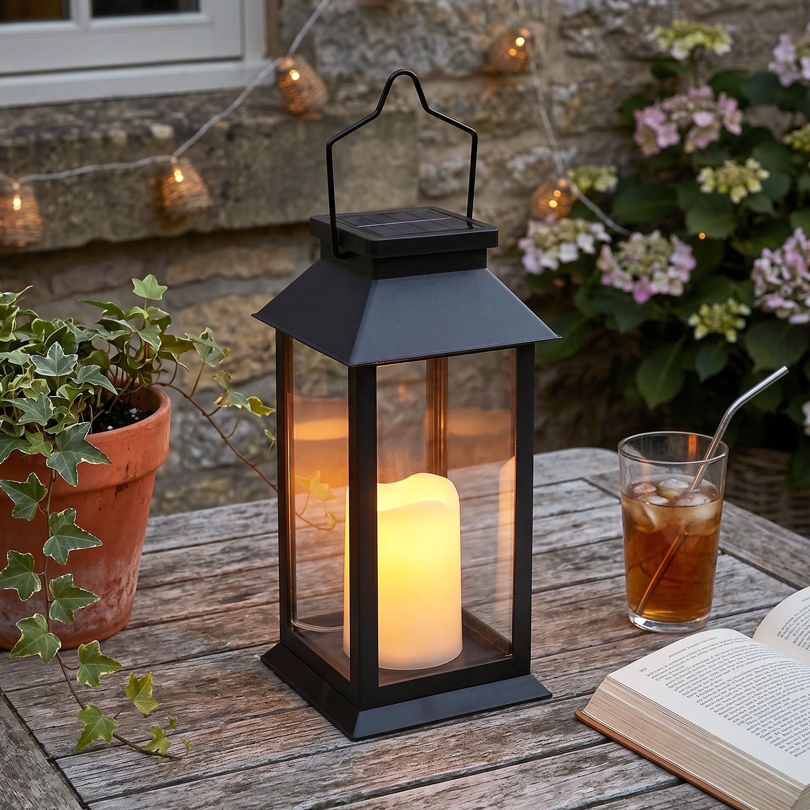 Tomshine 2 Stück Solar-Flammenlaternen für den Außenbereich, wetterfest, hängend, schwarz, rostfrei, Solarlaterne mit gehärtetem Glasschirm, flackernde flammenlose Kerzen für Terrasse, Garten, Dekor
