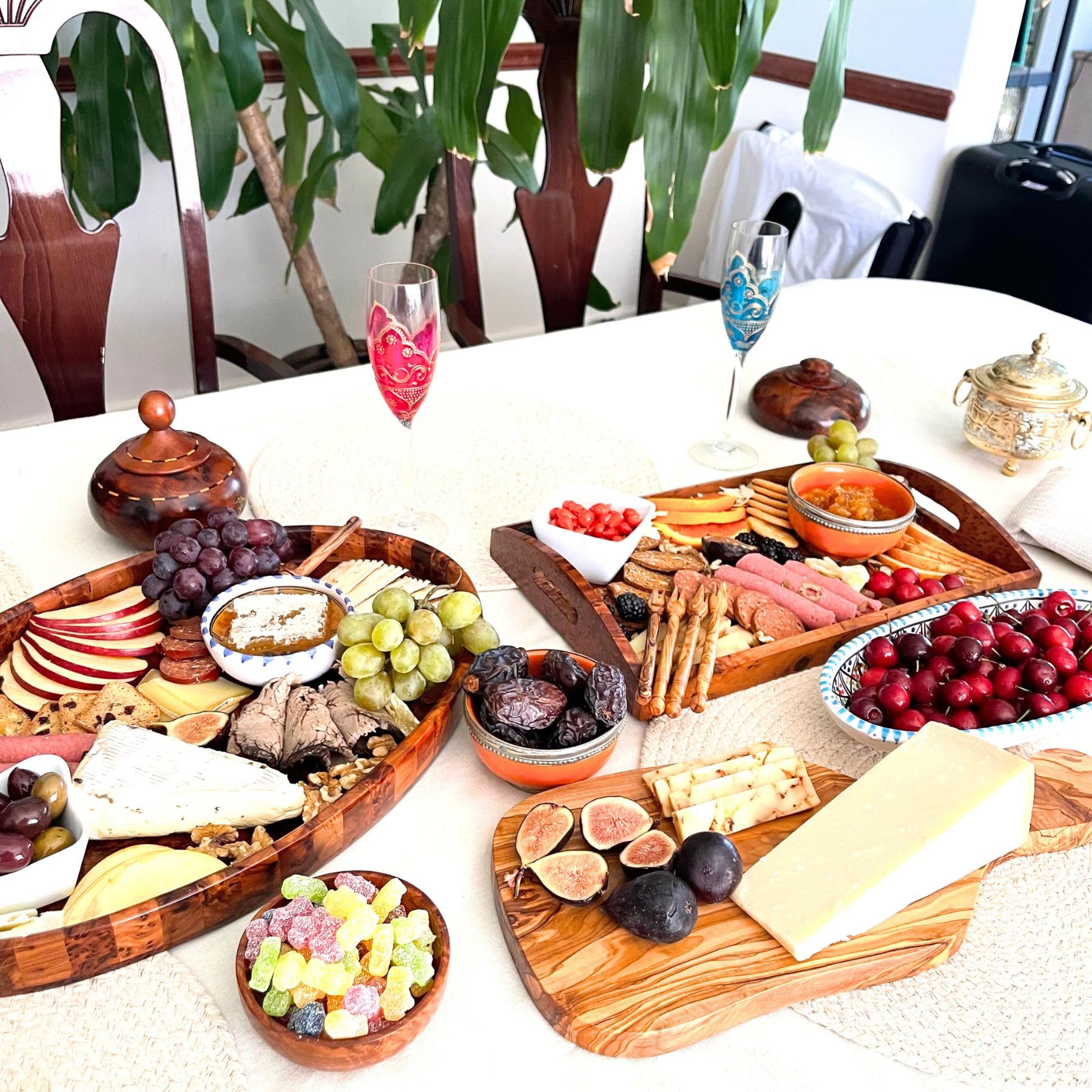 Amazon | ハンドクラフト オリーブウッド カッティングボード ハンドル