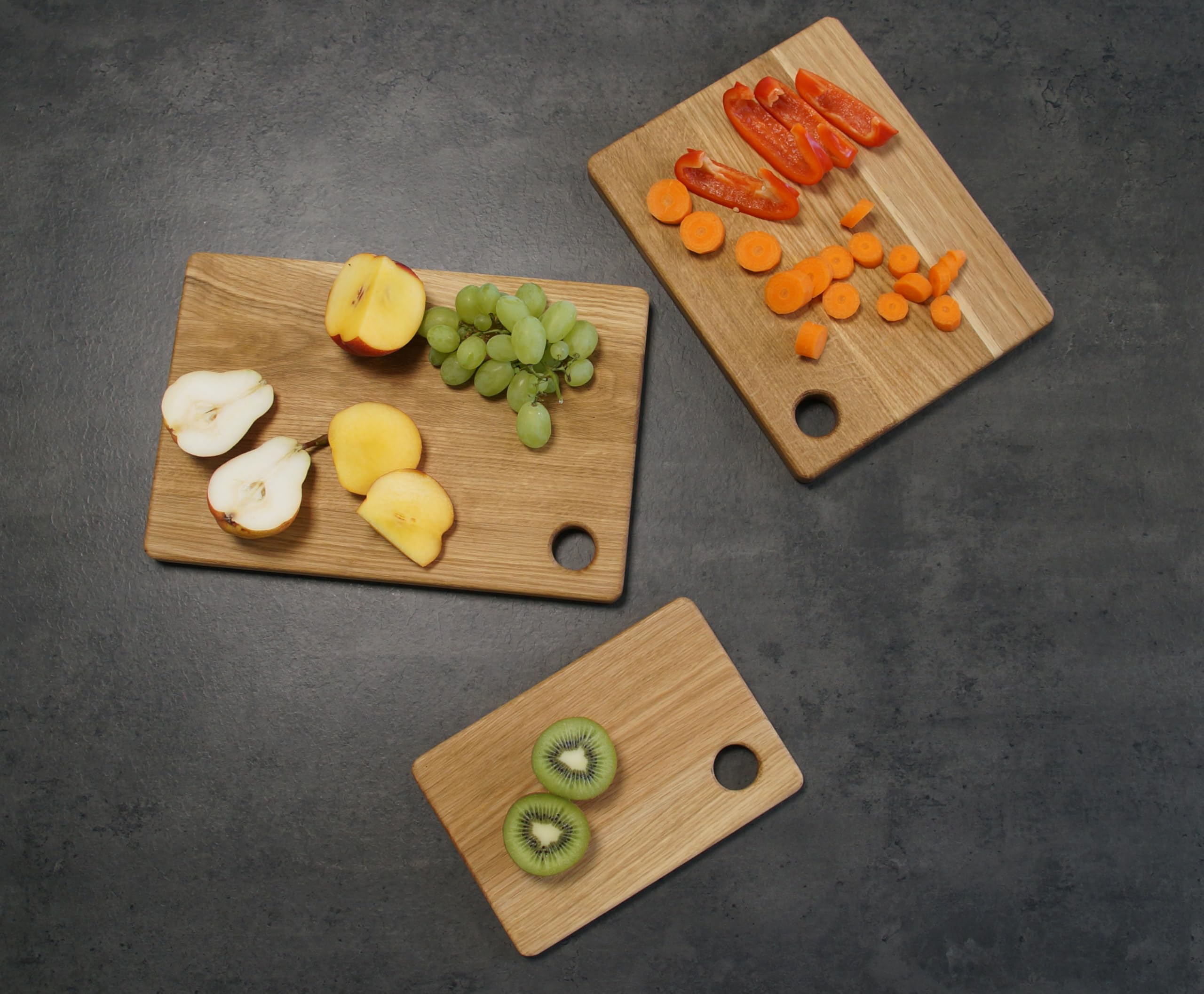 NATURE EDITION - Set di 3 taglieri (33 x 22 x 2/28 x 22 x 2/22 x 15 x 1,5 cm) con fori, in rovere massello | tagliere in legno | prodotto naturale | tagliere da portata | Made in Europe