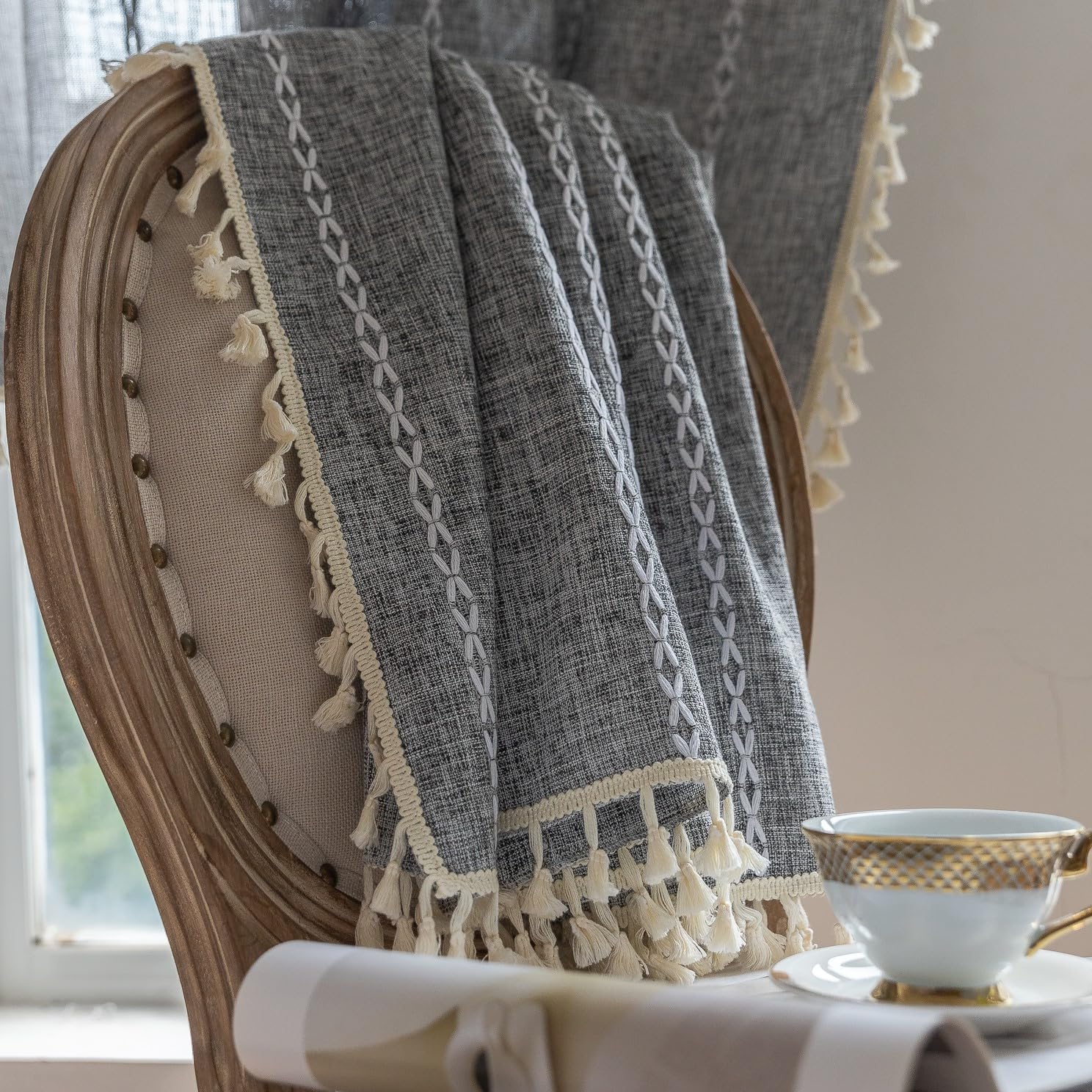 Sutuo Home Zasłony boho do sypialni, salonu, półprzezroczyste, lniane, dom wiejski, szykowny styl vintage, chwosty, dekoracja okien, haft bohemijski, zasłona, kieszeń na pręt, 1 panel (szer. x dł.), 1