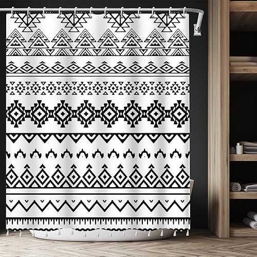 RiePoiia Cortina de ducha bohemia para baño, juego de cortina de ducha moderna tribal blanca y negra con borlas negras, cortinas de ducha rústicas