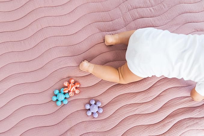 Alfombra de juego Ubbi para bebés, acolchada, desmontable, lavable, 40.5 x 56.5 pulgadas miniatura 9
