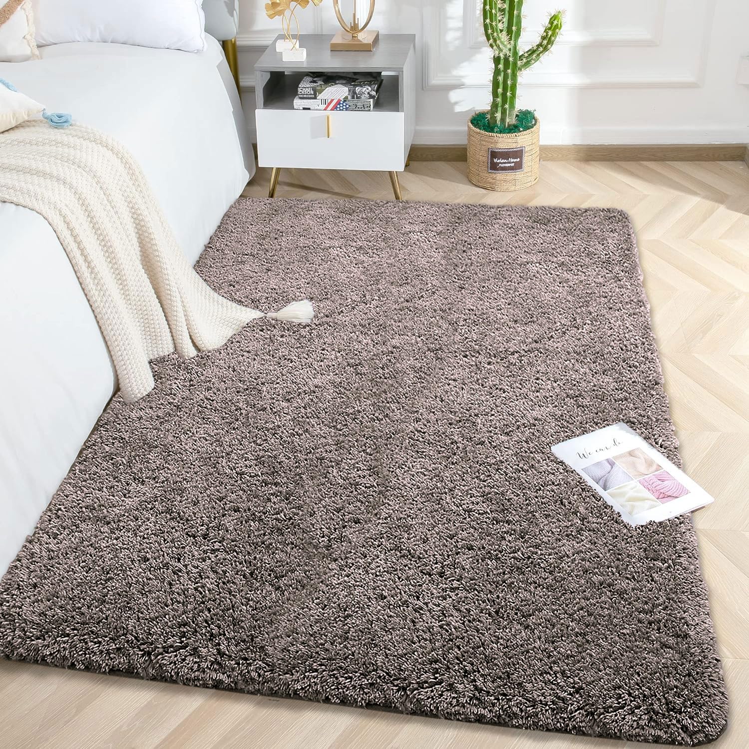 LUXE HOME INTERNATIONAL Carpet Super Soft Anti Slip Vegas Rectangular Rugs For Bedroom,Livingroom(Cocoa,4X6 Feet),Grey